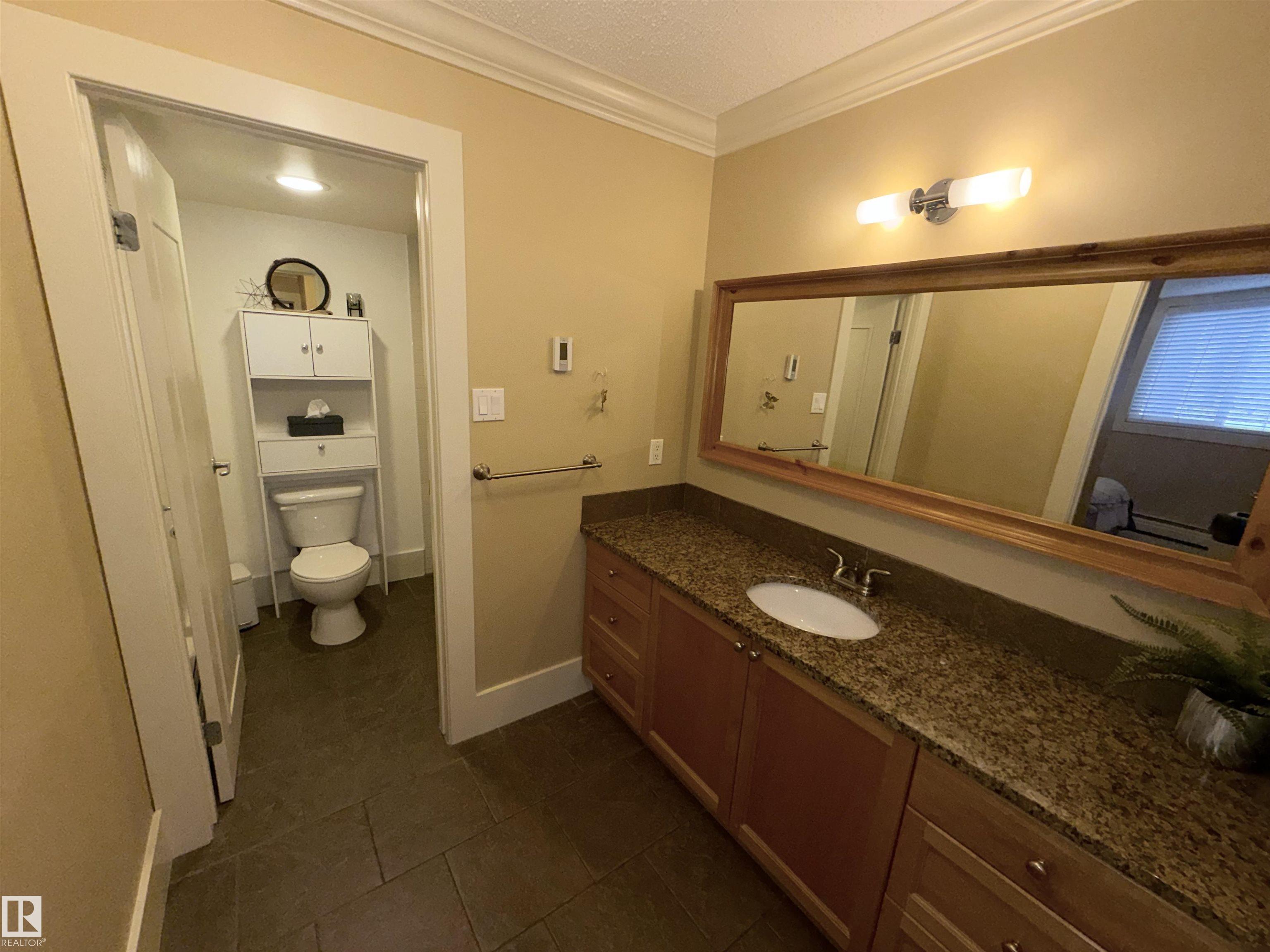 Photo 11 at 102 - 11303 103 Avenue NW, Wîhkwêntôwin, Edmonton