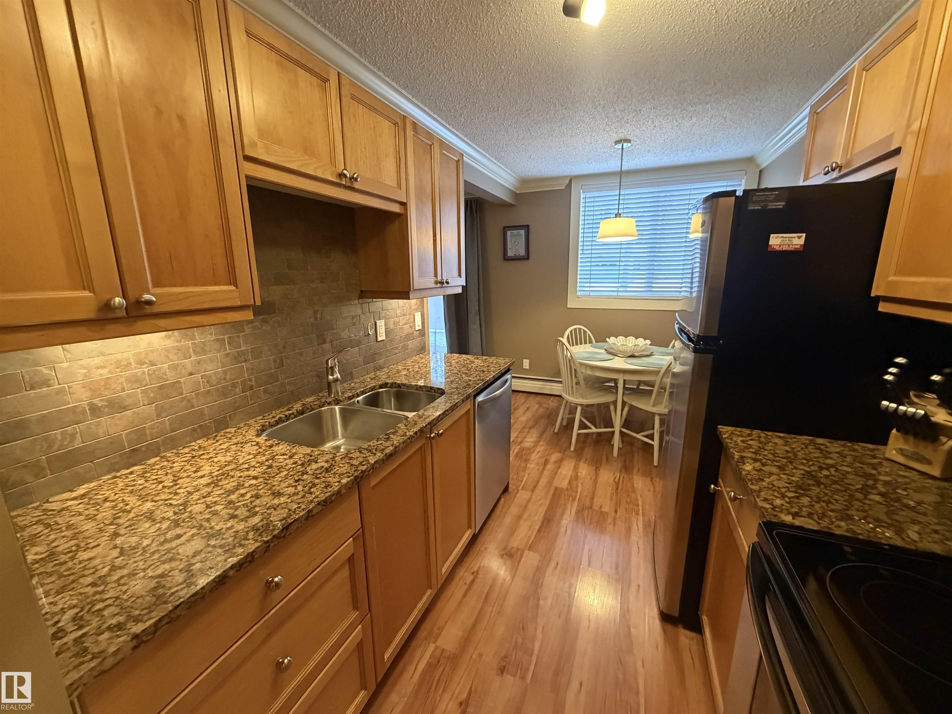 Photo 7 at 102 - 11303 103 Avenue NW, Wîhkwêntôwin, Edmonton