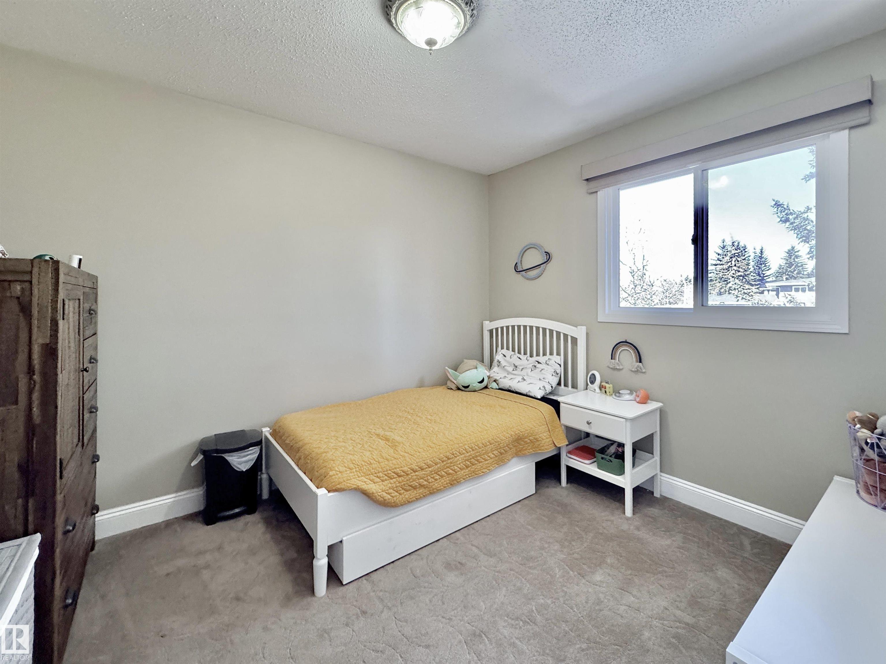 Photo 19 at 4 Wolf Crescent NW, Westridge, Edmonton