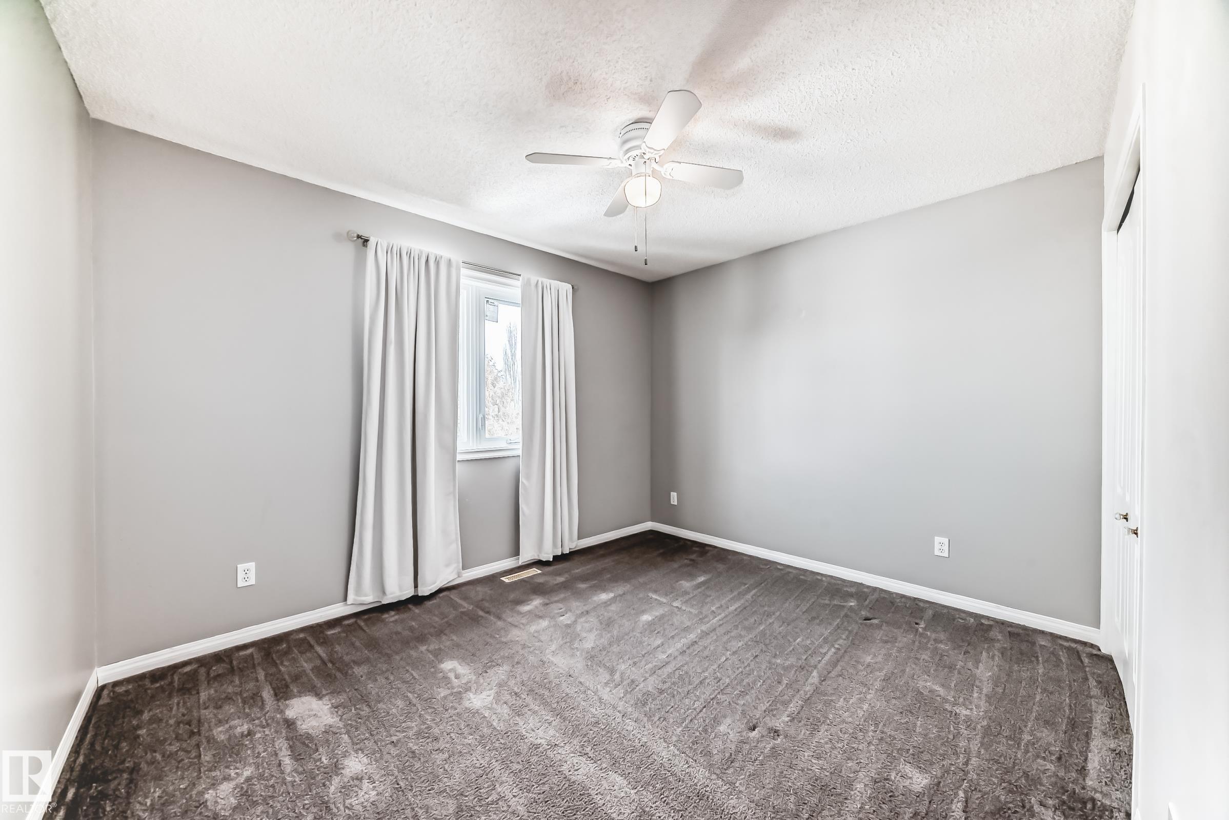 Photo 31 at 170 Blackburn Drive W SW, Blackburne, Edmonton