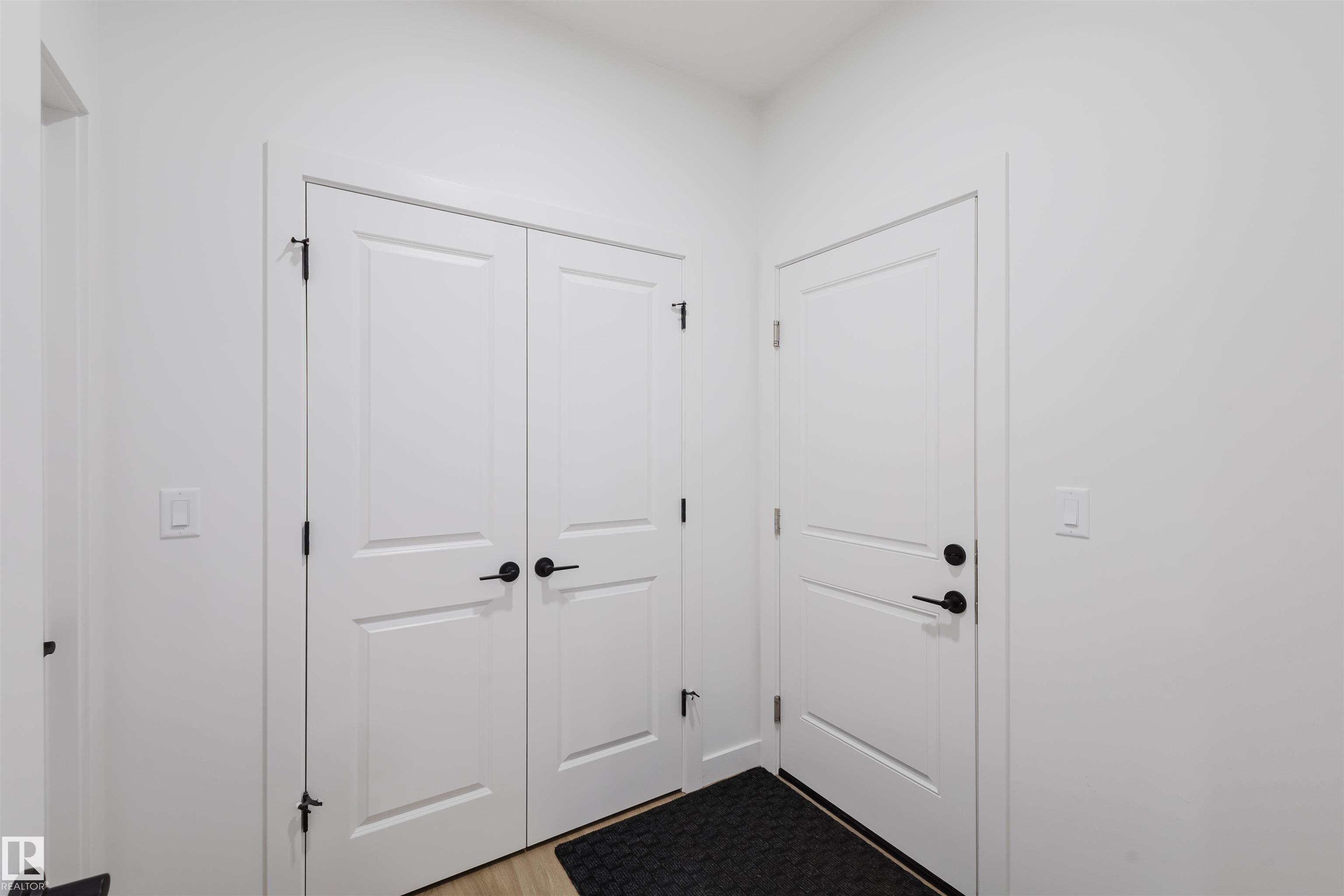 Photo 7 at 6411 27 Avenue SW, Mattson, Edmonton