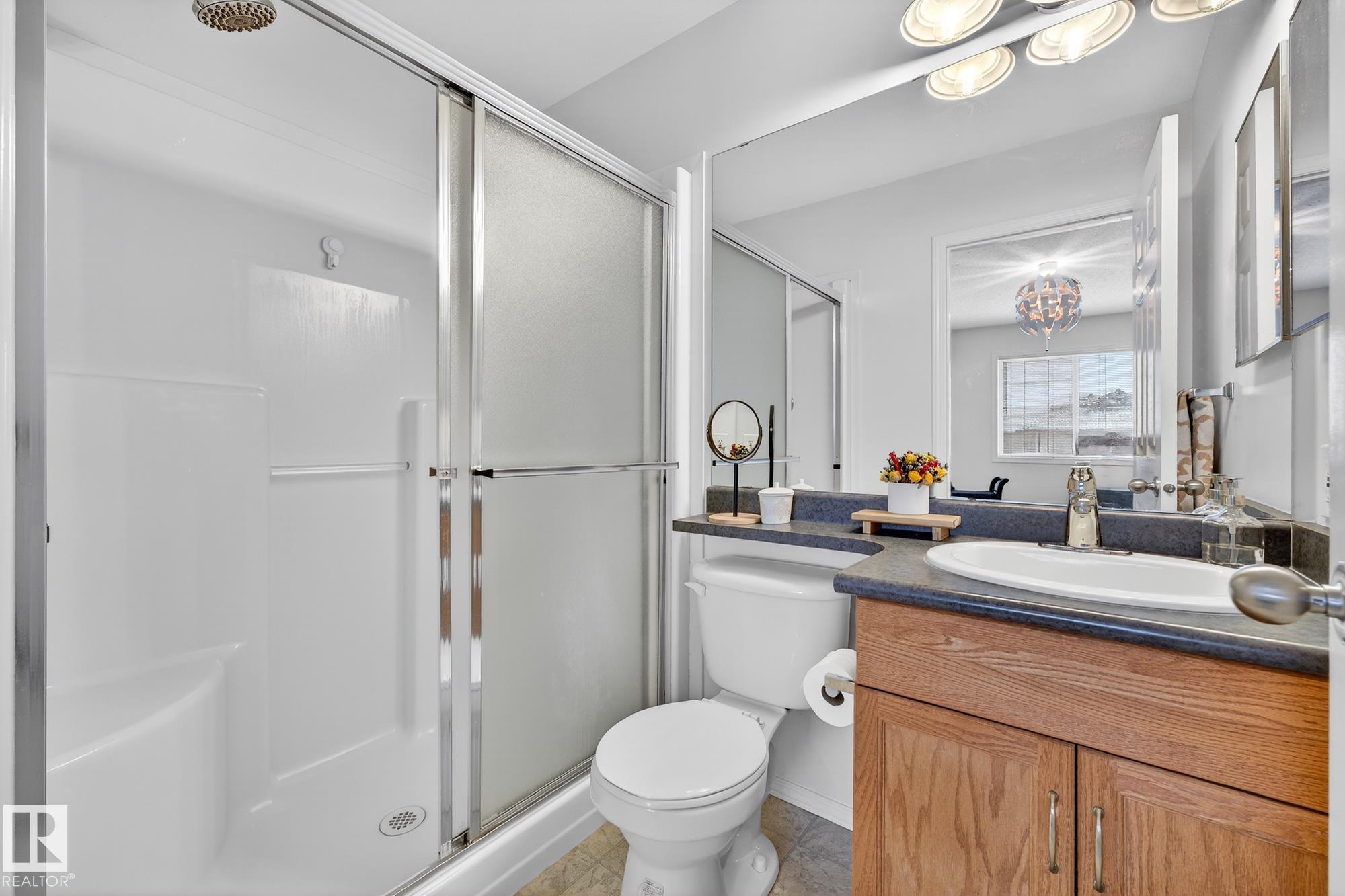 Photo 15 at 16 - 225 Blackburn Drive E SW, Blackburne, Edmonton