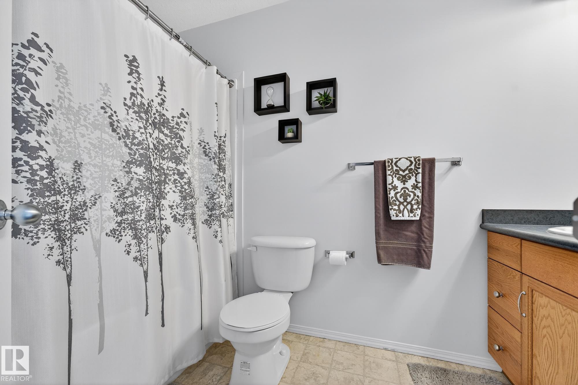 Photo 20 at 16 - 225 Blackburn Drive E SW, Blackburne, Edmonton