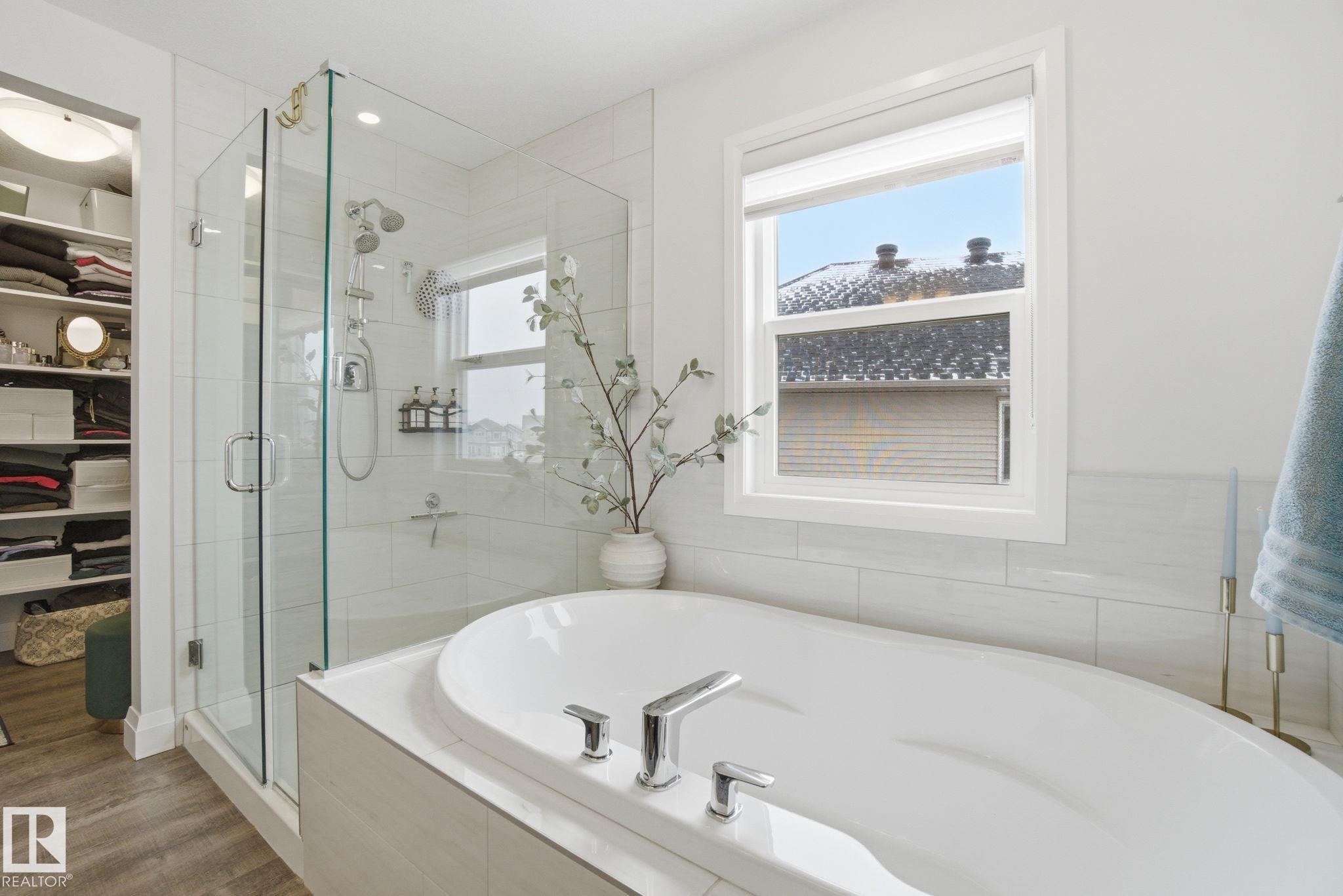 Photo 39 at 1525 Darby Bay SW, Desrochers Area, Edmonton