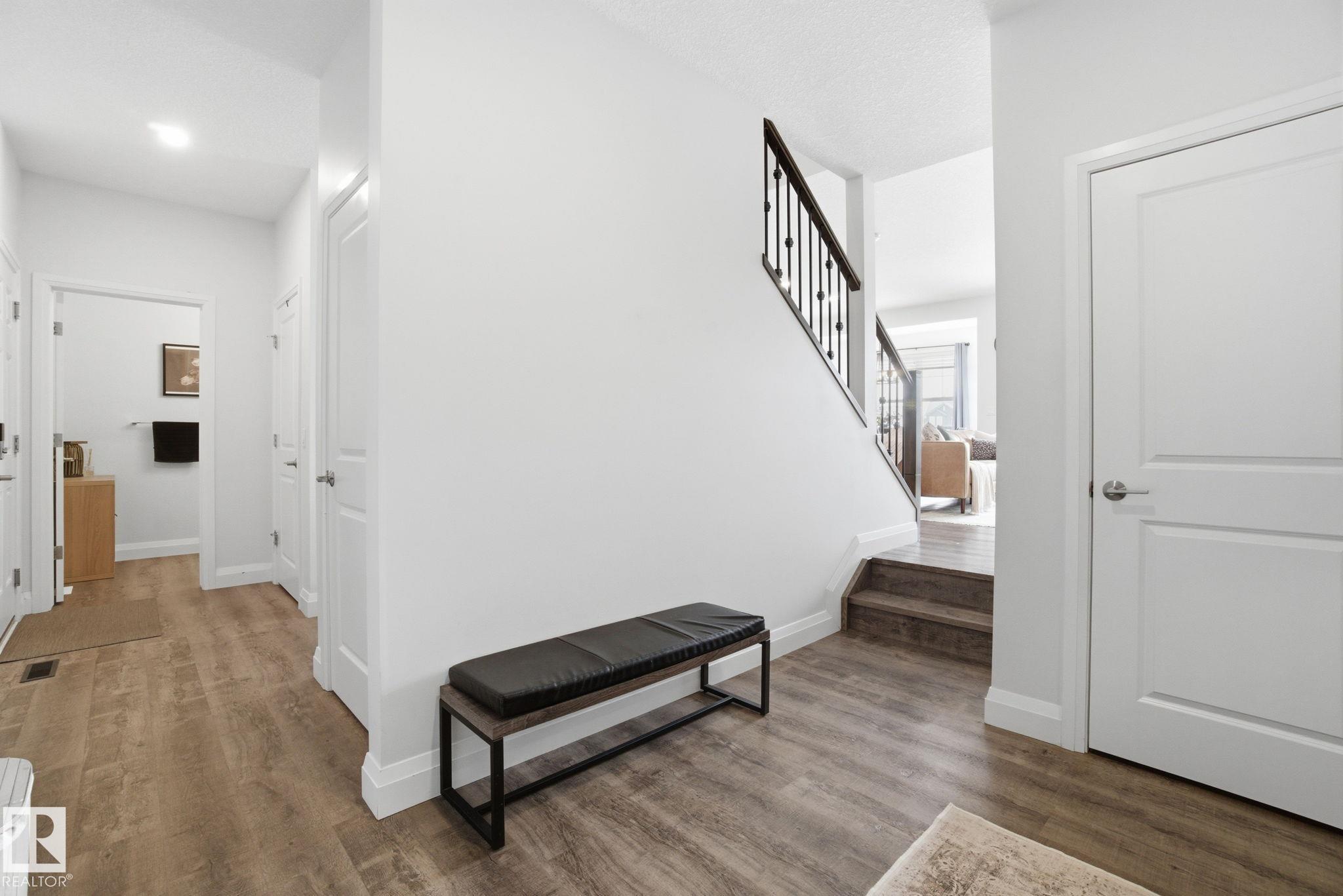 Photo 6 at 1525 Darby Bay SW, Desrochers Area, Edmonton