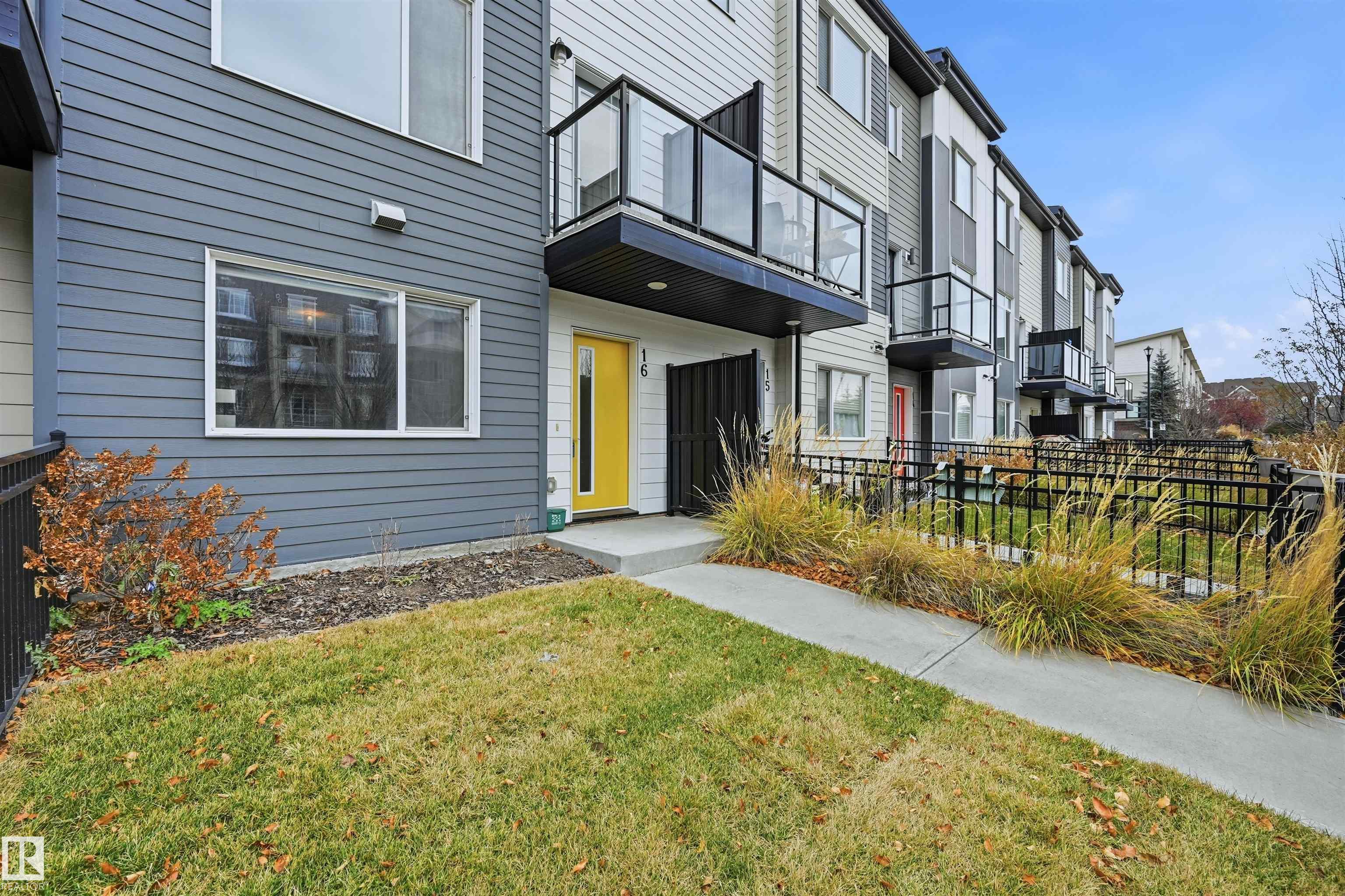 Photo 4 at 16 - 804 Welsh Drive SW, Walker, Edmonton