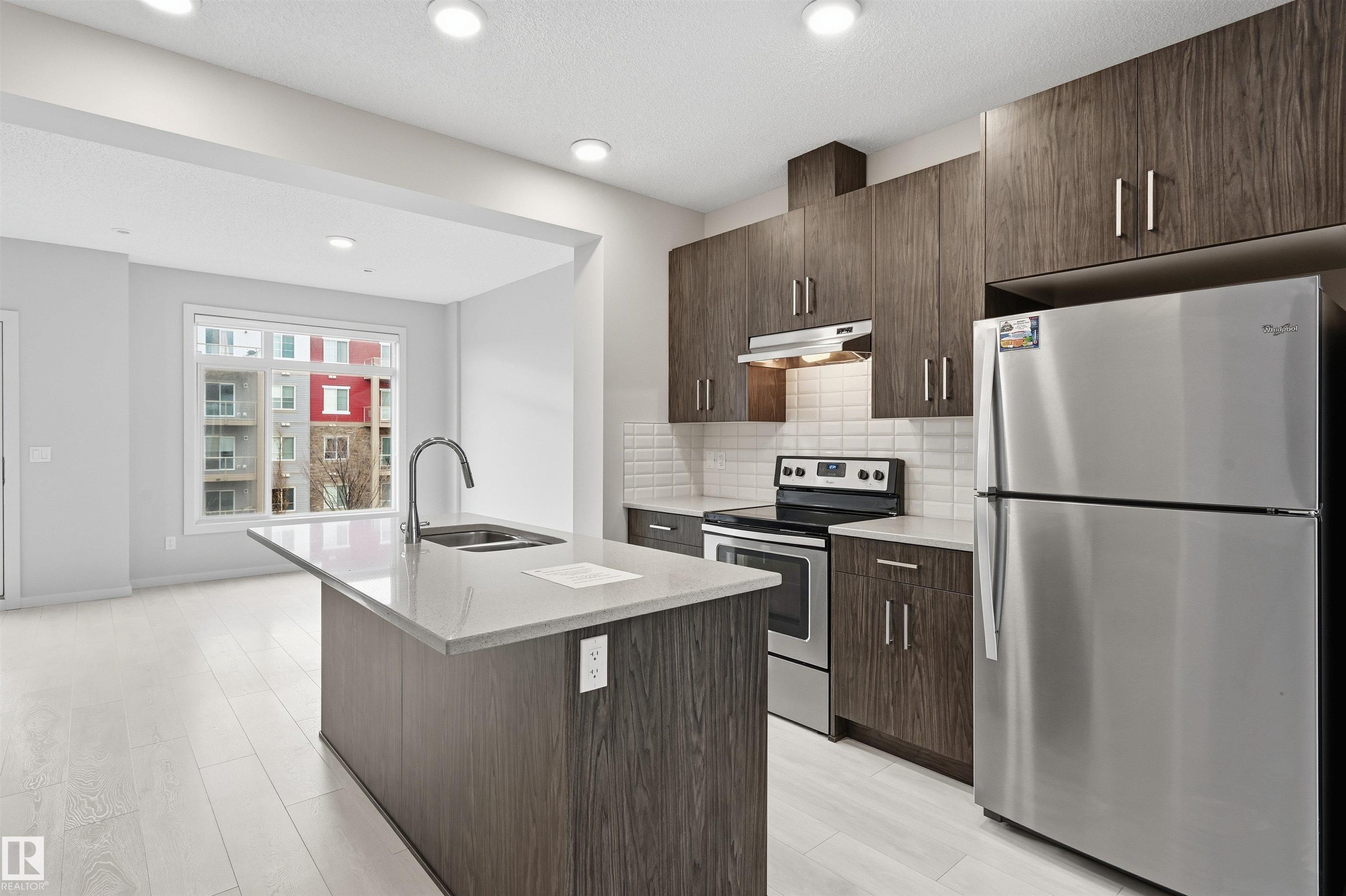 Photo 8 at 16 - 804 Welsh Drive SW, Walker, Edmonton