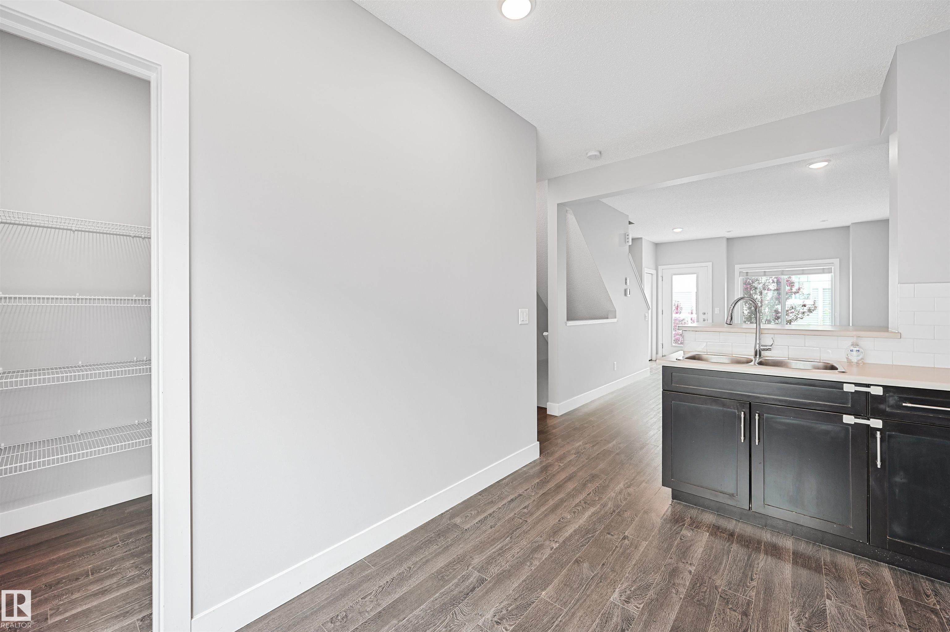 Photo 11 at 30 - 804 Welsh Drive SW, Walker, Edmonton