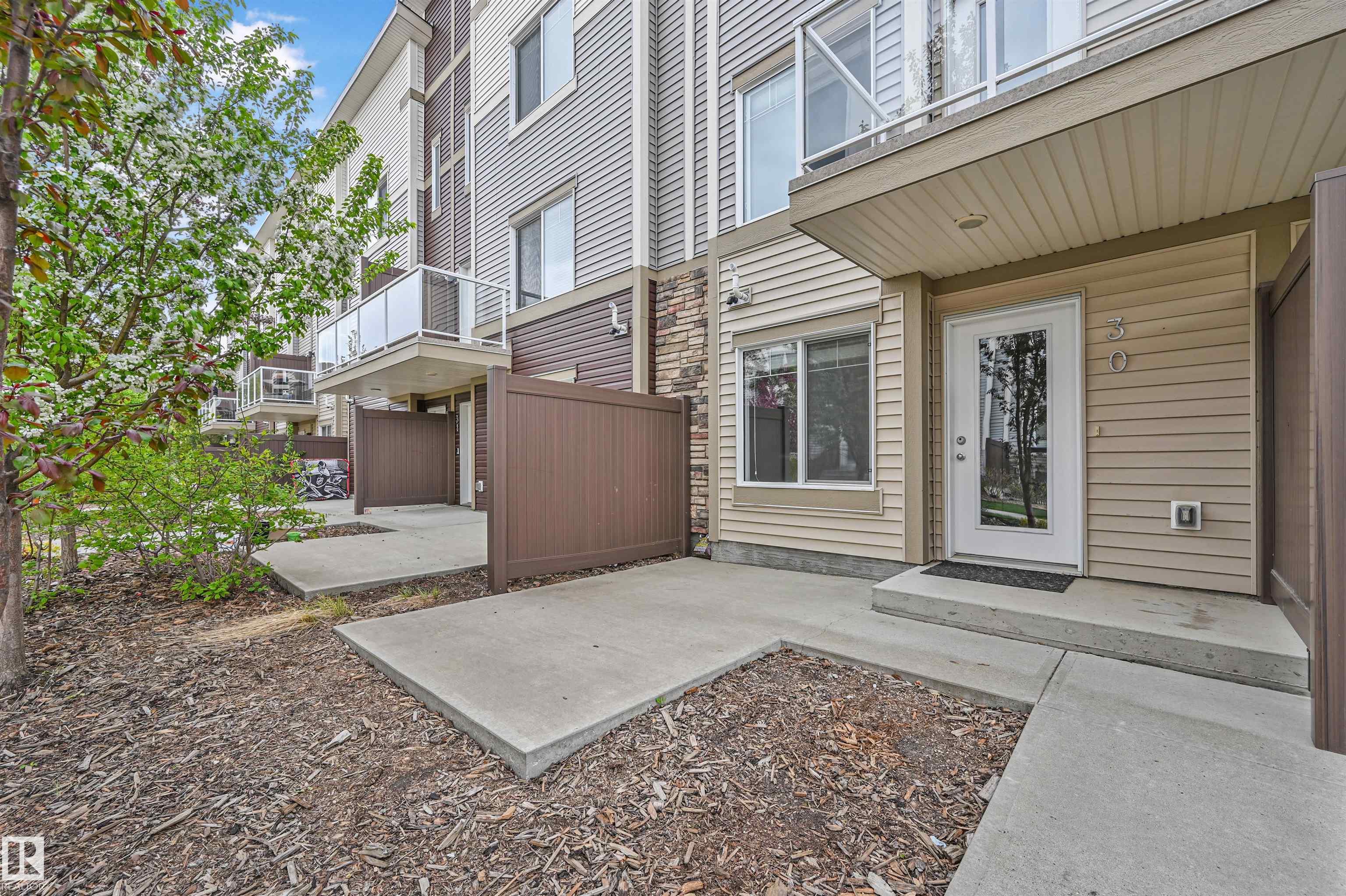 Photo 4 at 30 - 804 Welsh Drive SW, Walker, Edmonton