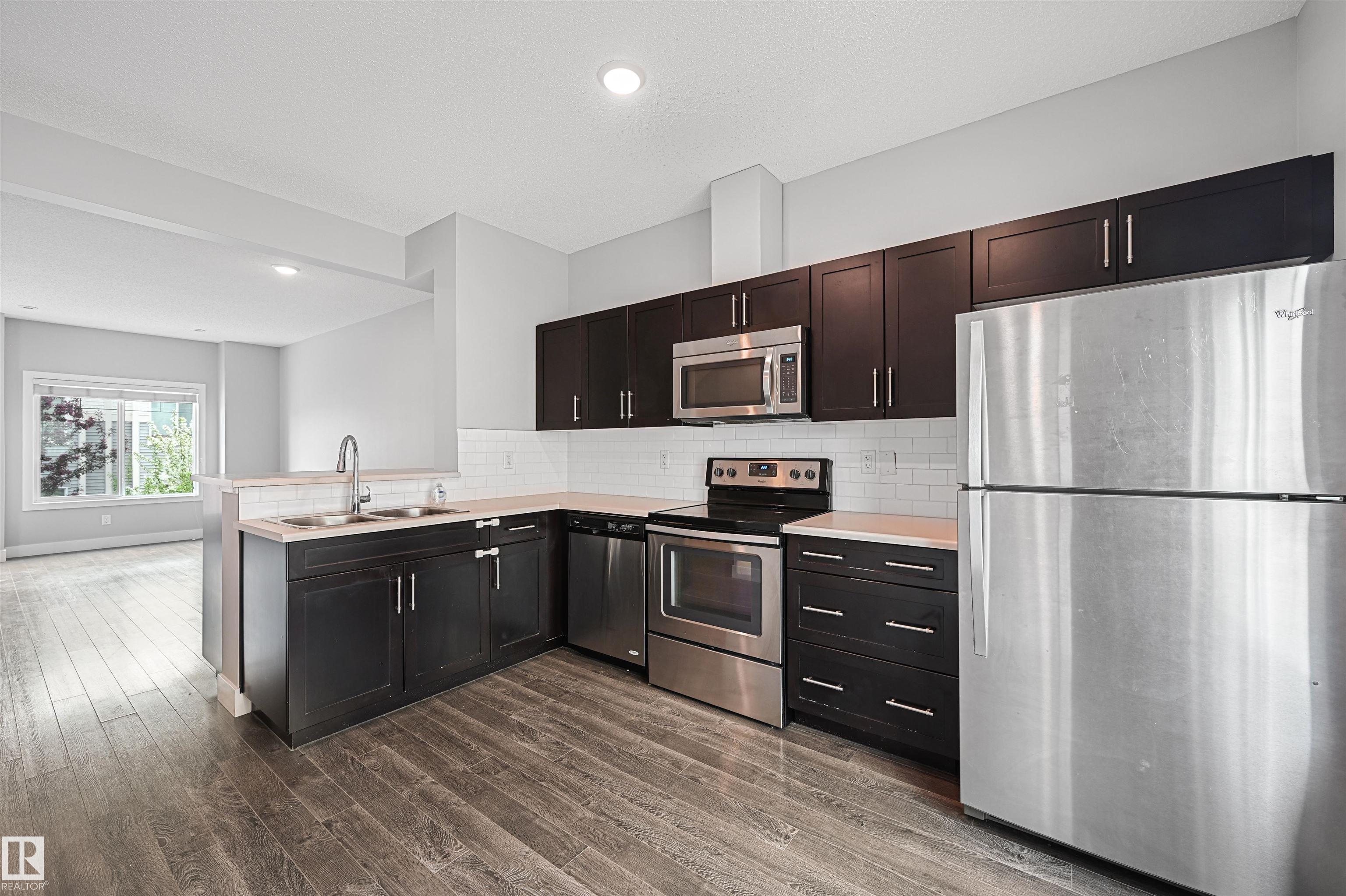 Photo 9 at 30 - 804 Welsh Drive SW, Walker, Edmonton