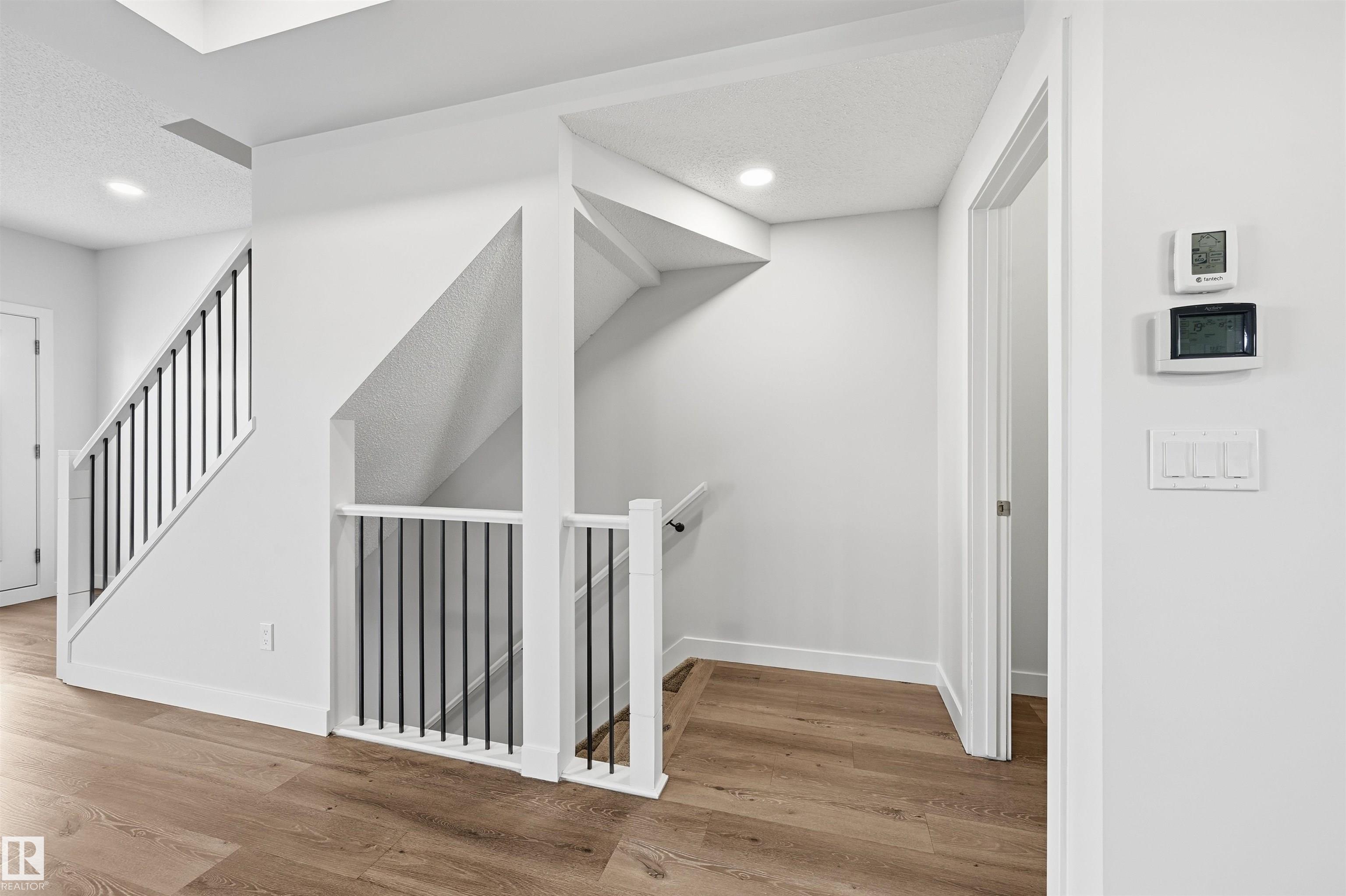 Photo 10 at 54 - 804 Welsh Drive SW, Walker, Edmonton