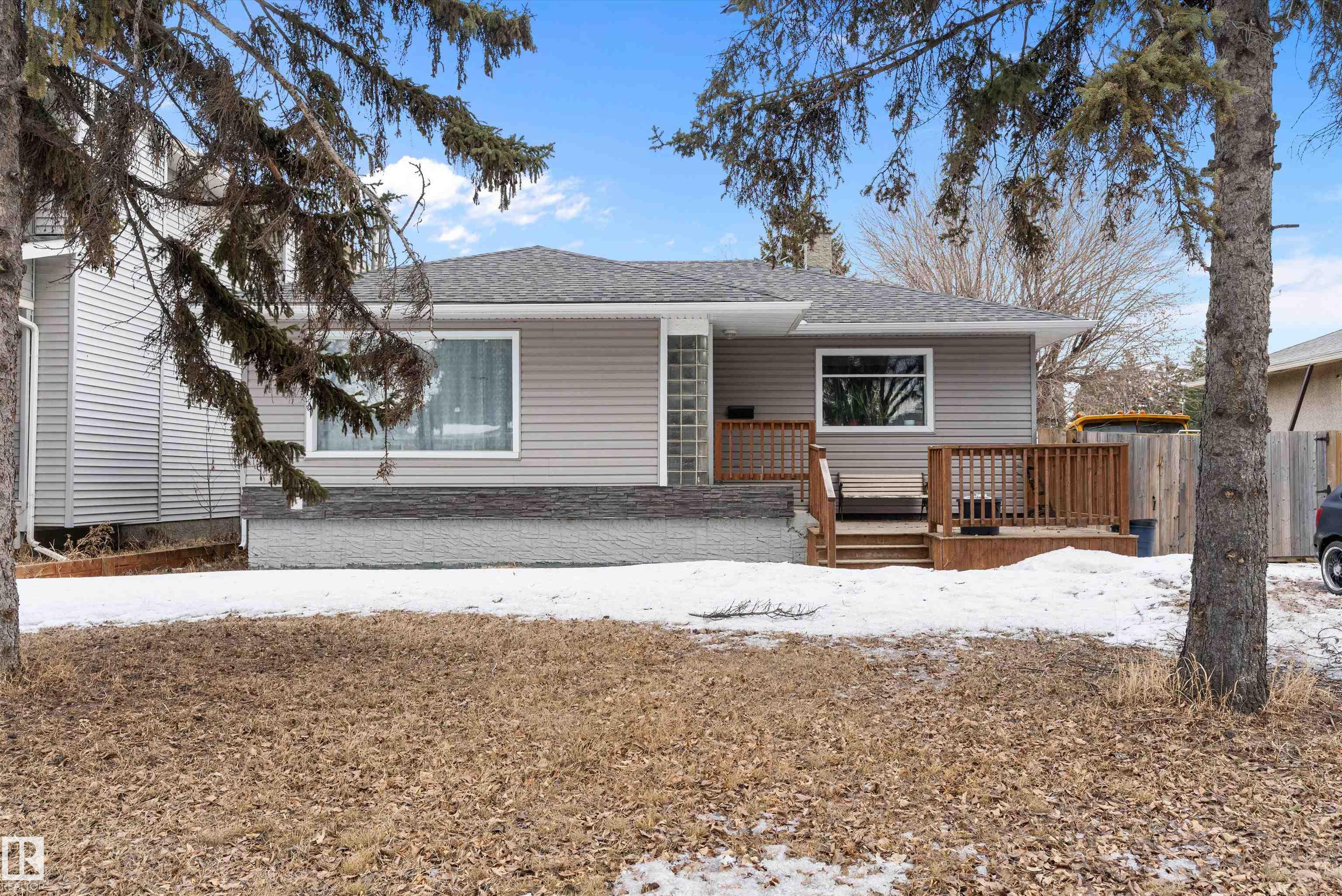 10919 116 Street NW, Queen Mary Park, Edmonton photo number 2