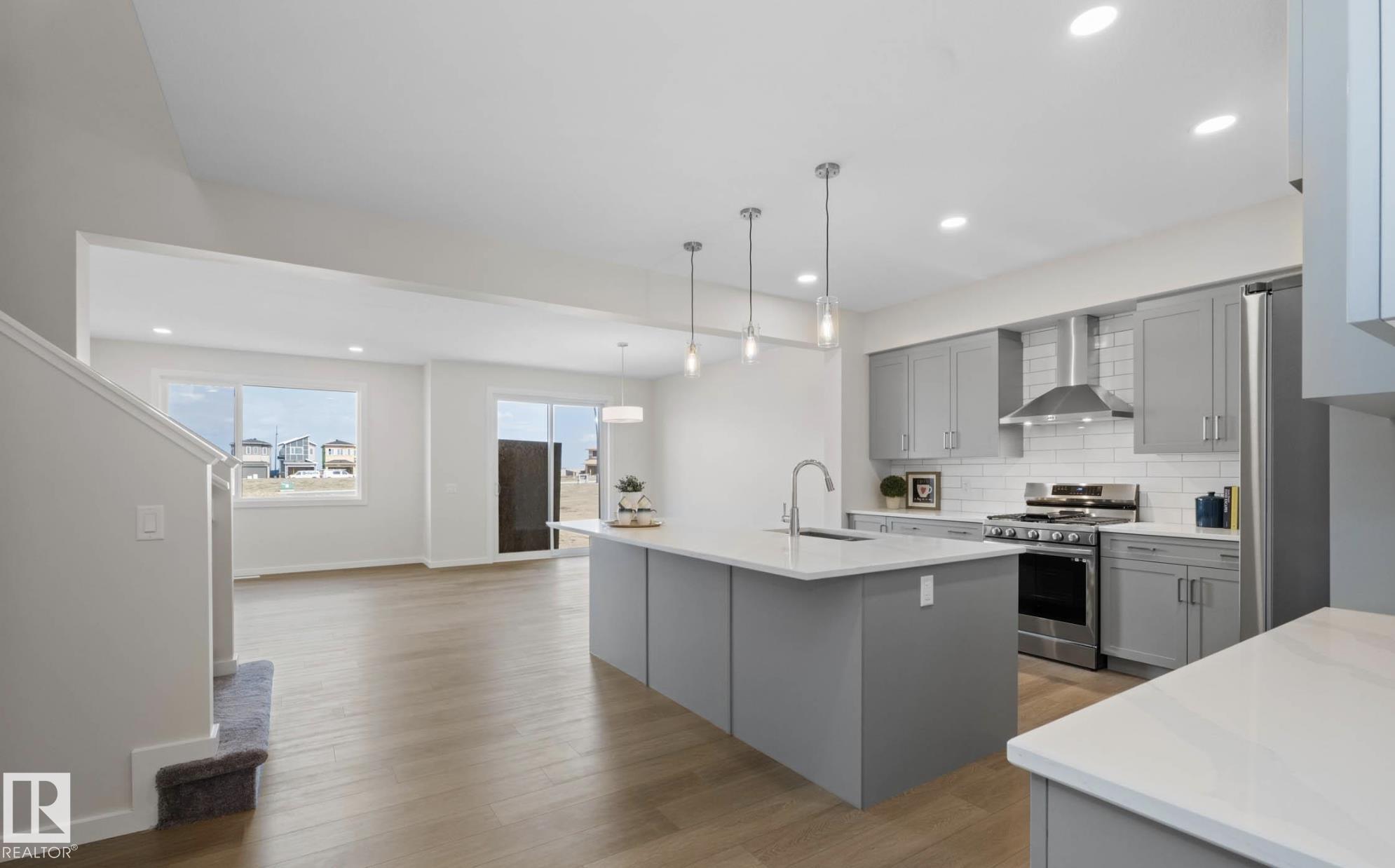 2431 207 Street NW, The Uplands, Edmonton