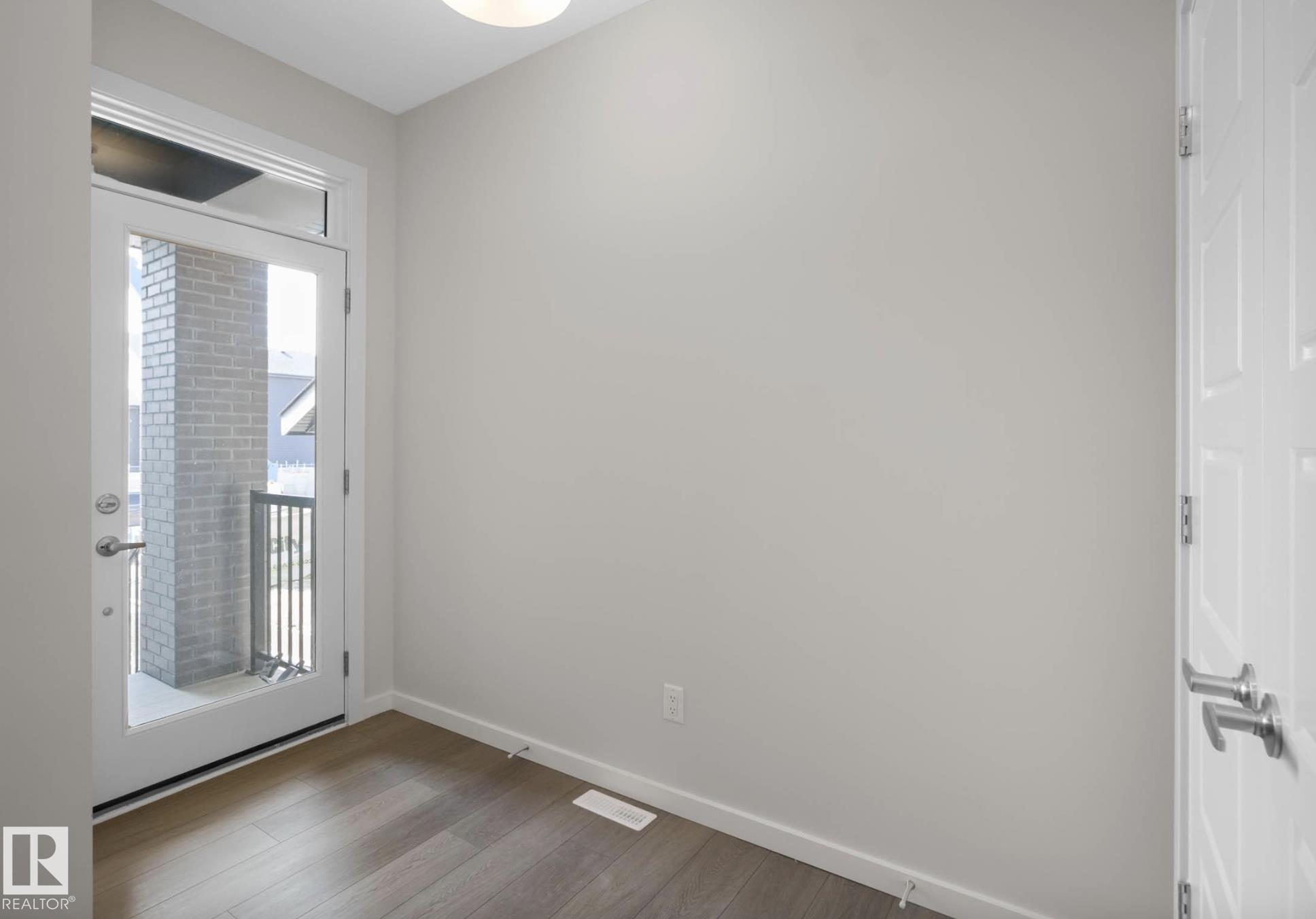 2431 207 Street NW, The Uplands, Edmonton