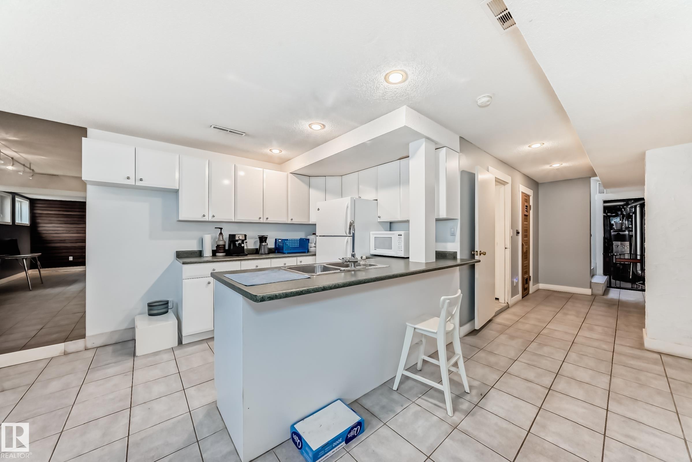 Photo 26 at 9136 141 Street NW, Parkview, Edmonton