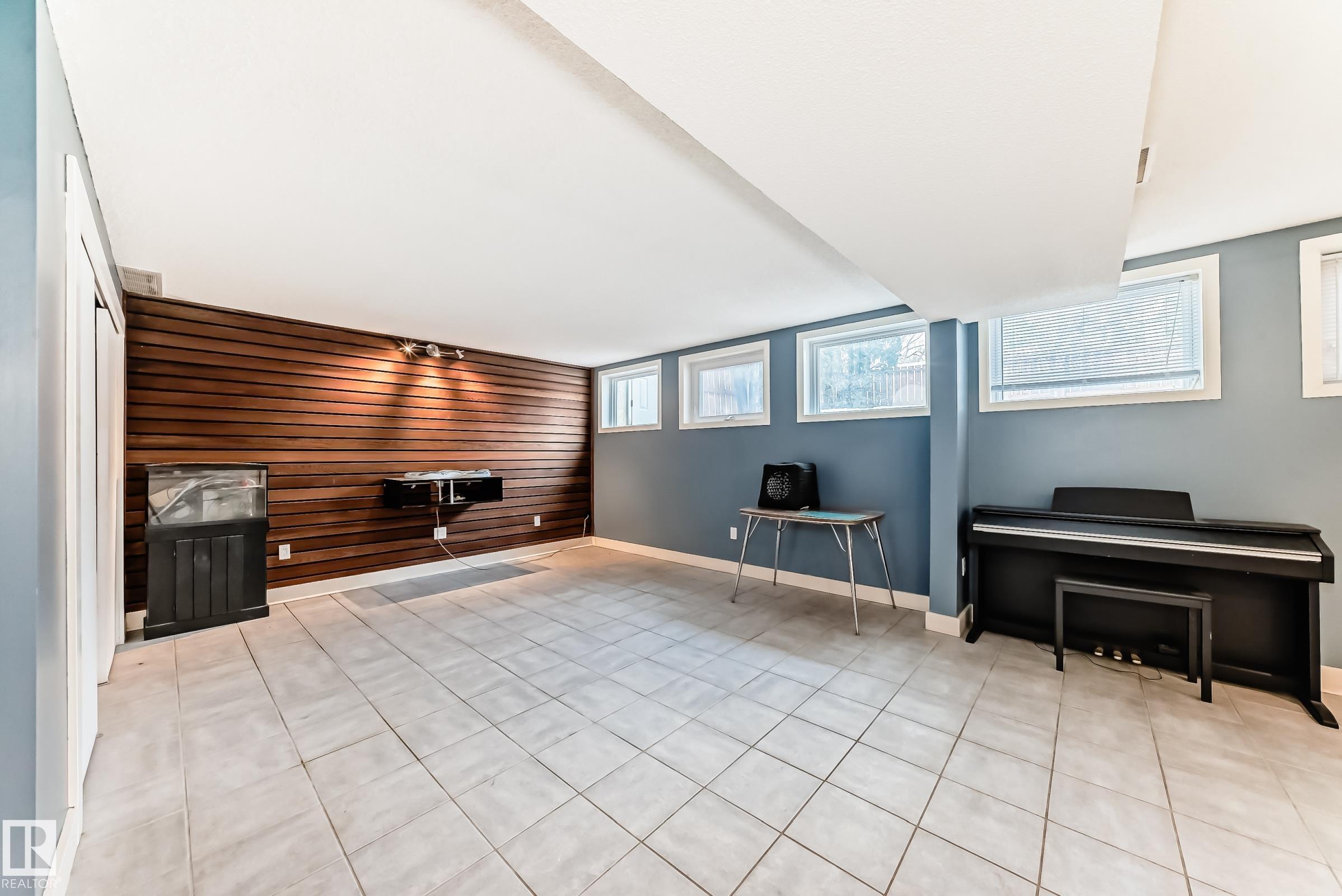 Photo 28 at 9136 141 Street NW, Parkview, Edmonton