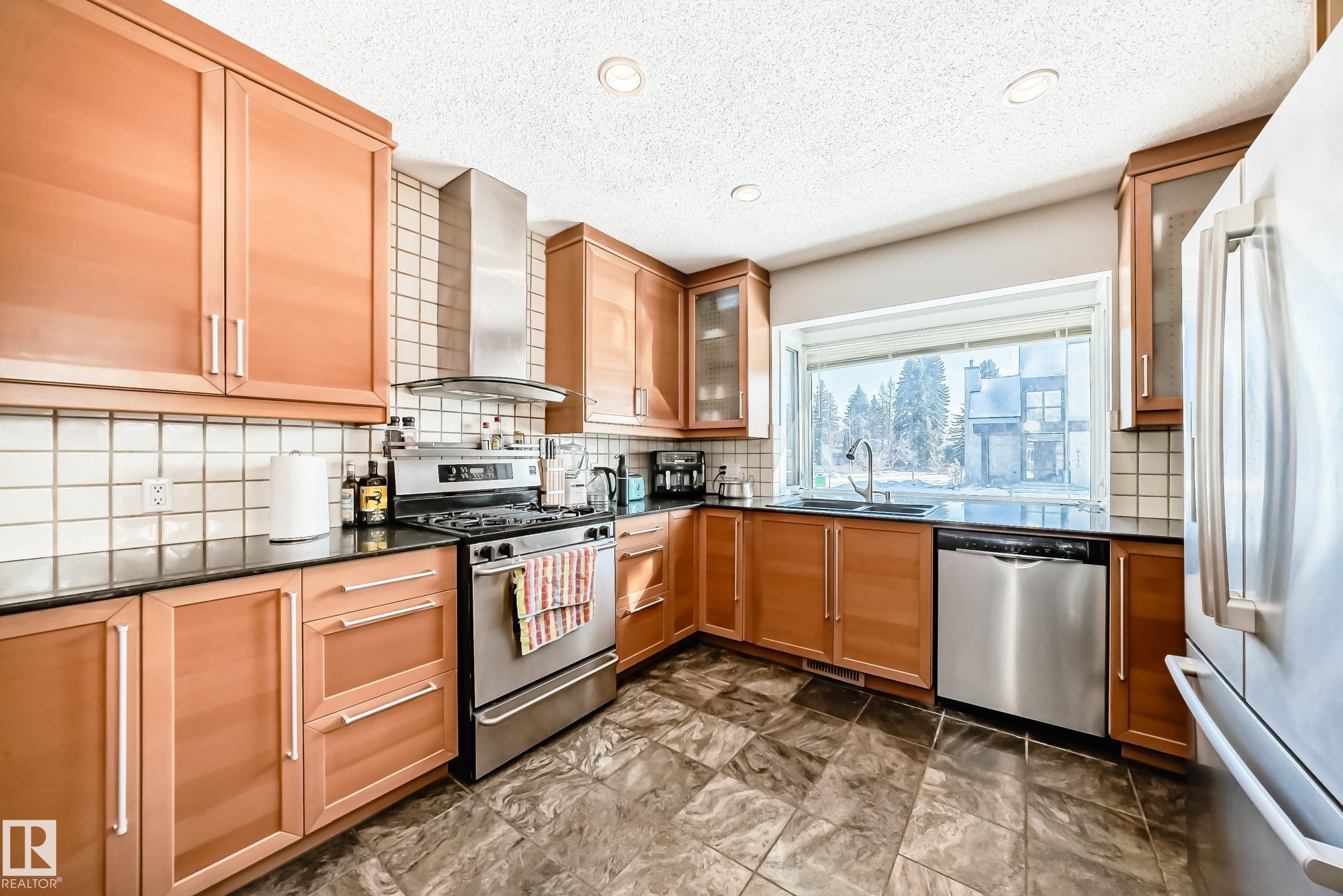 9136 141 Street NW, Parkview, Edmonton