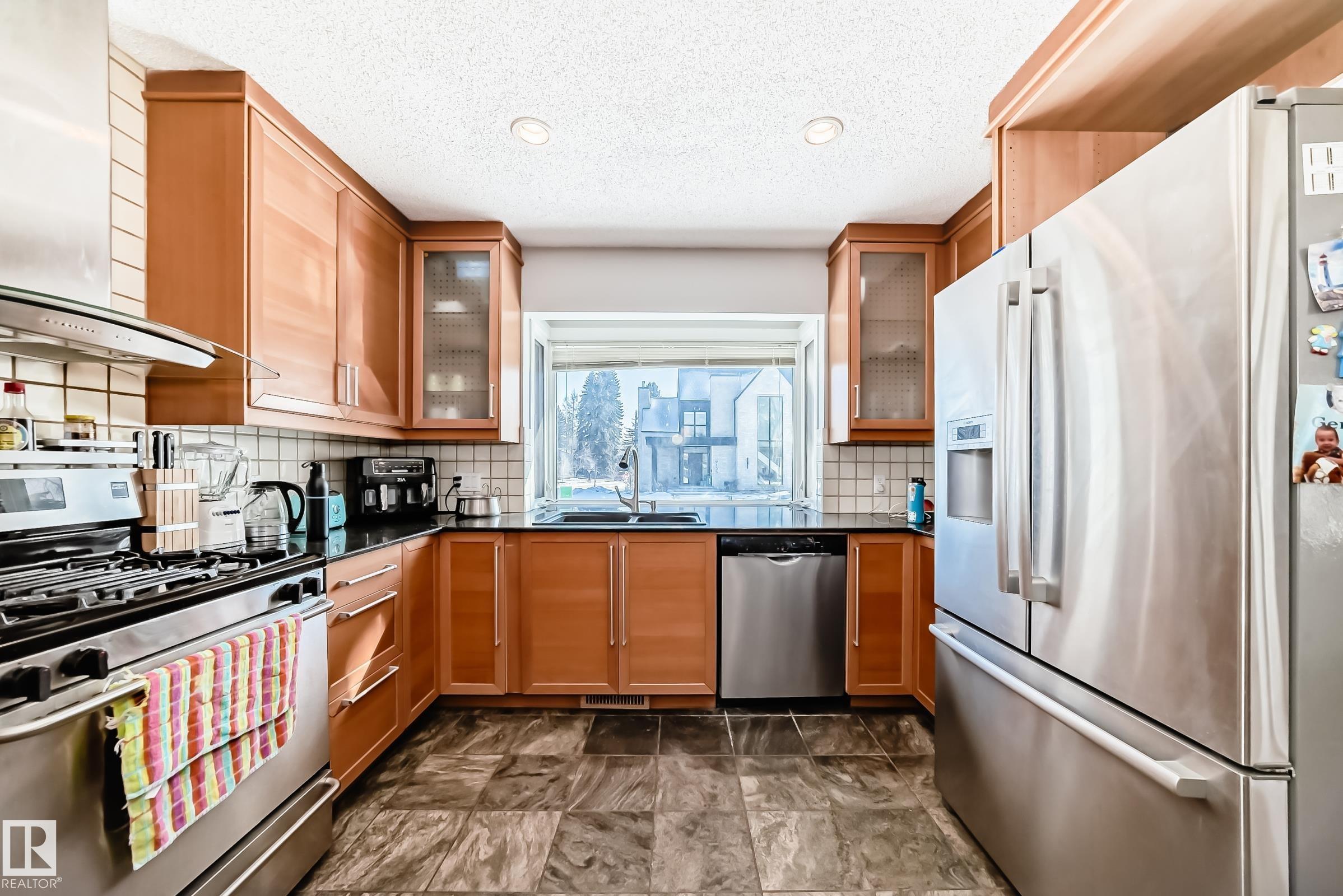 9136 141 Street NW, Parkview, Edmonton