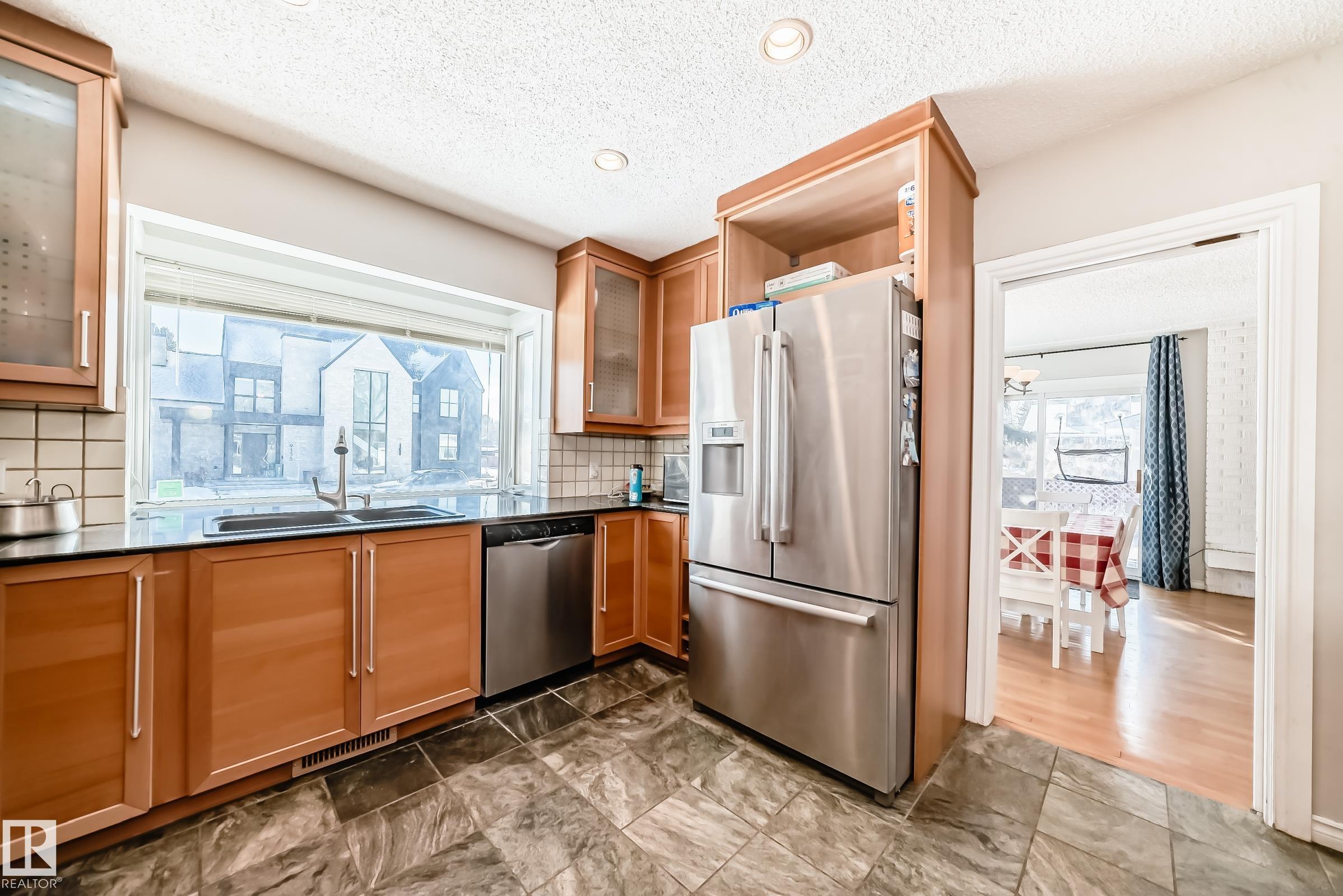 Photo 6 at 9136 141 Street NW, Parkview, Edmonton