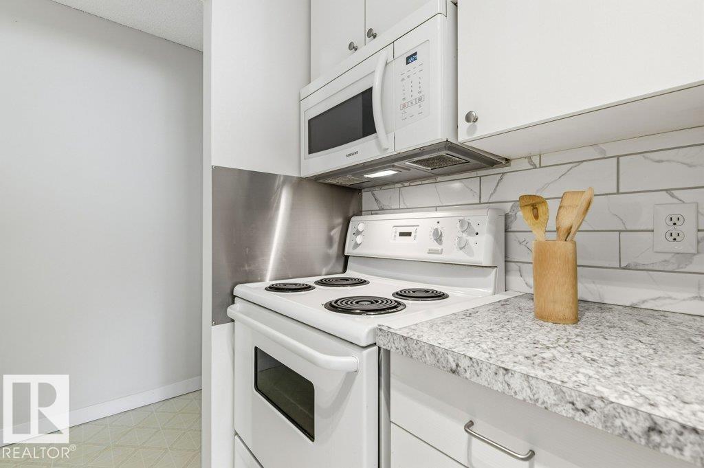 Photo 11 at 124 - 5730 Riverbend Road NW, Brander Gardens, Edmonton