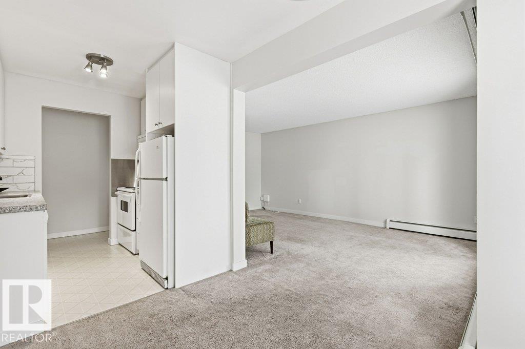 Photo 15 at 124 - 5730 Riverbend Road NW, Brander Gardens, Edmonton