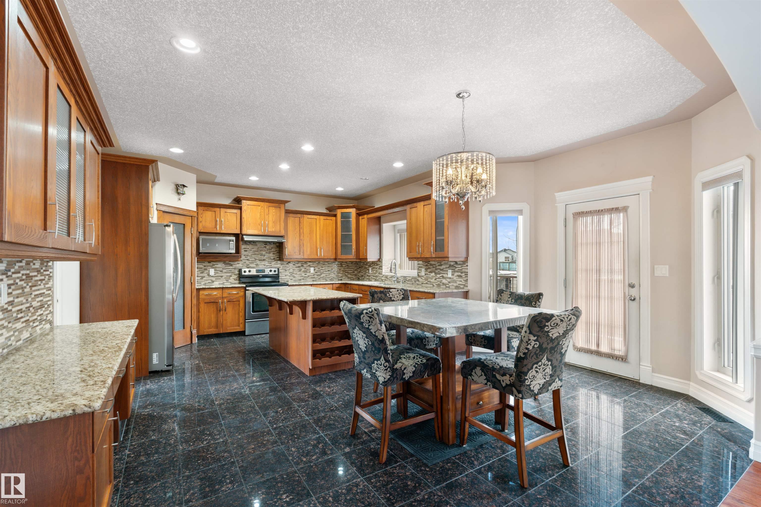 Photo 13 at 9203 160 Avenue NW, Eaux Claires, Edmonton