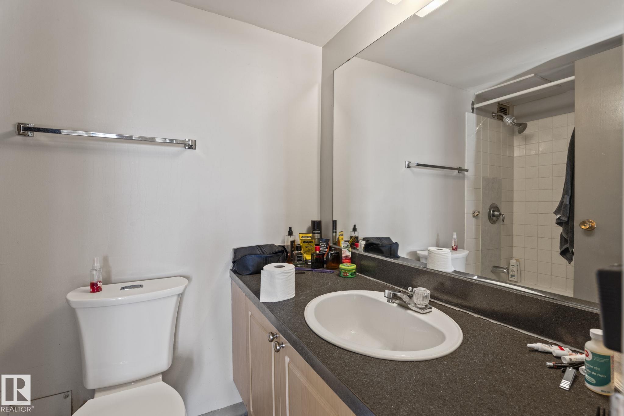 Photo 6 at 1602 - 10883 Saskatchewan Drive NW, Garneau, Edmonton