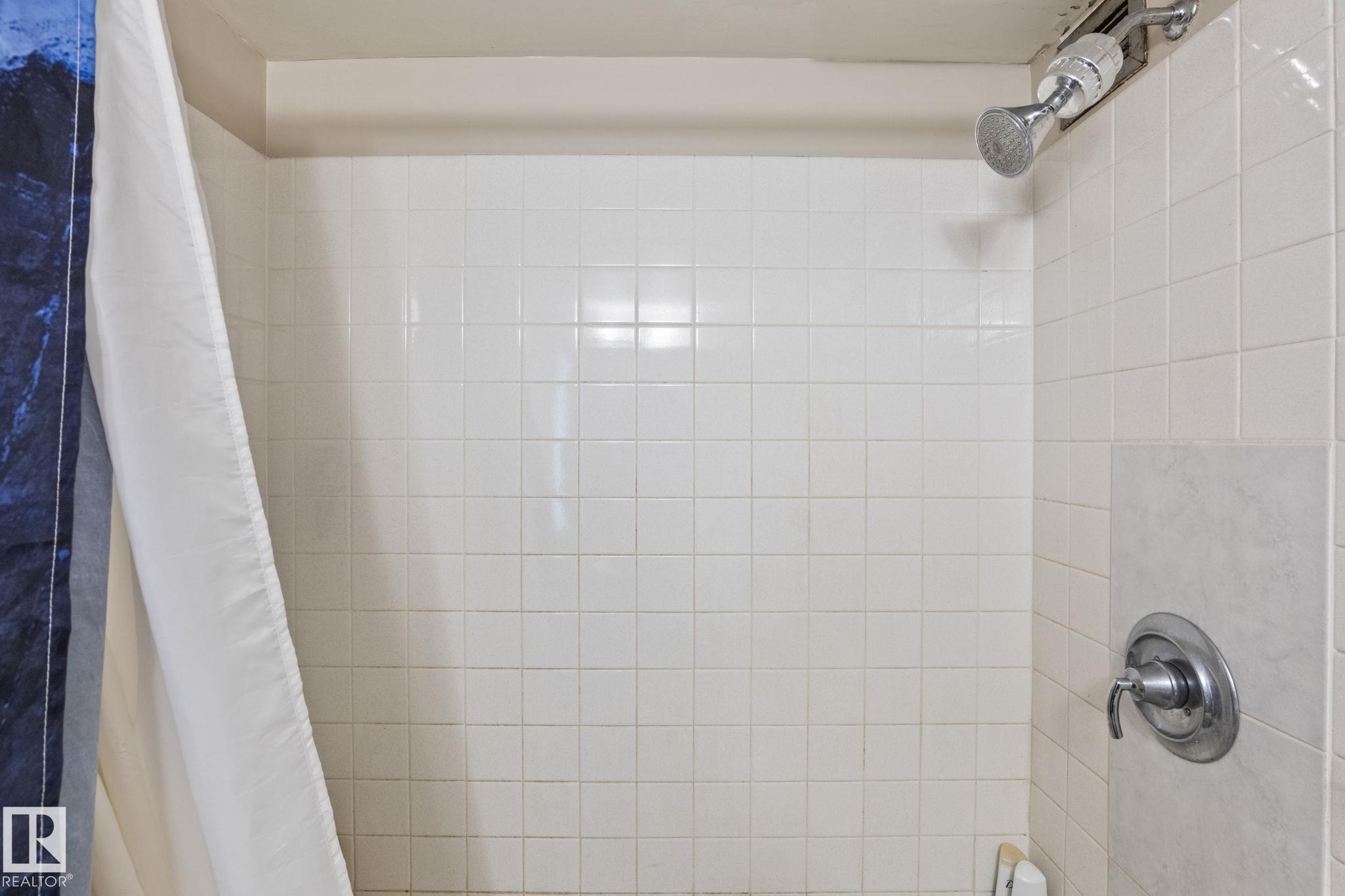 Photo 7 at 1602 - 10883 Saskatchewan Drive NW, Garneau, Edmonton