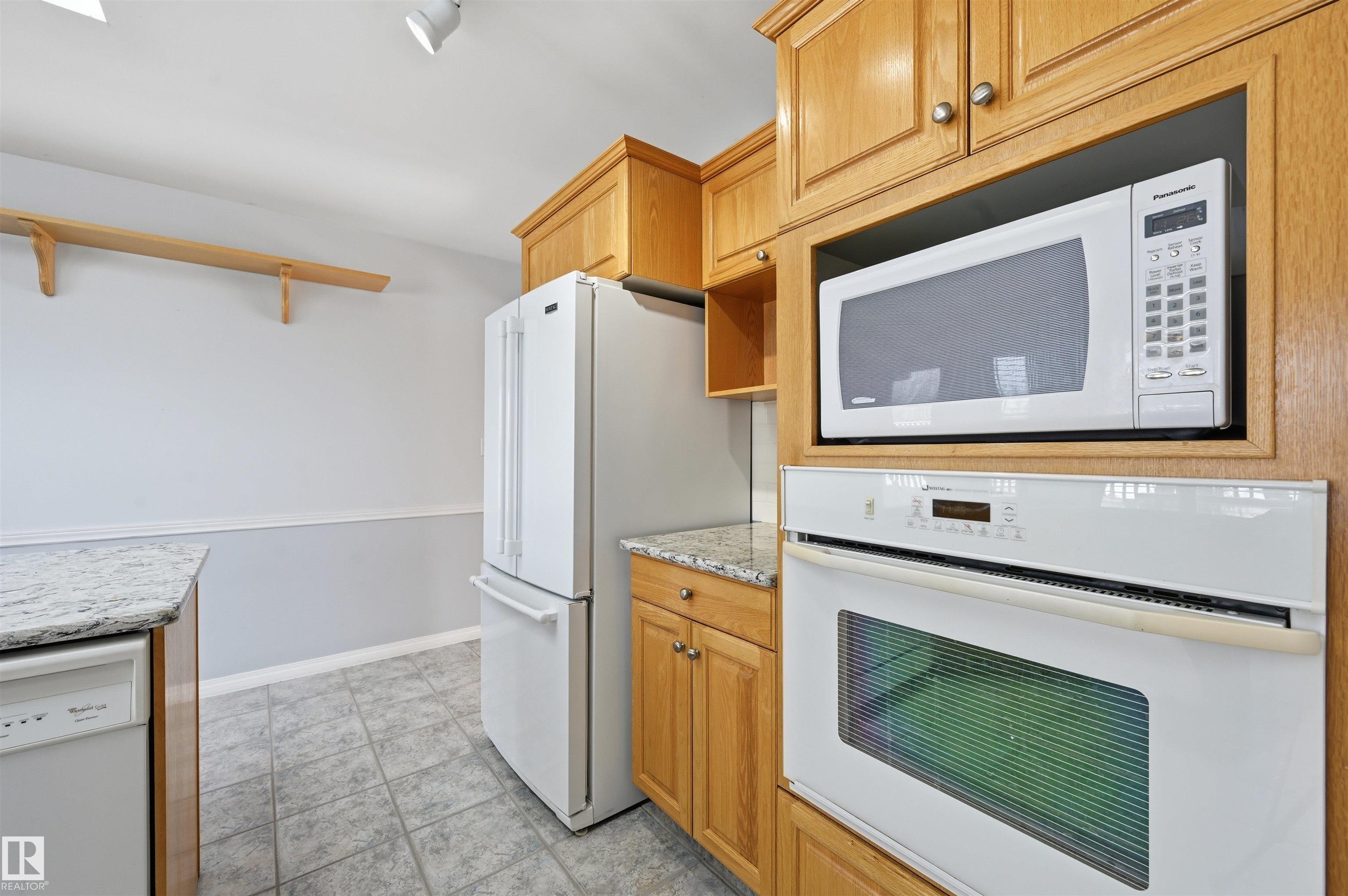 Photo 13 at 370 - 50247 Rge Rd 232, Scottsdale Estates, Rural Leduc County