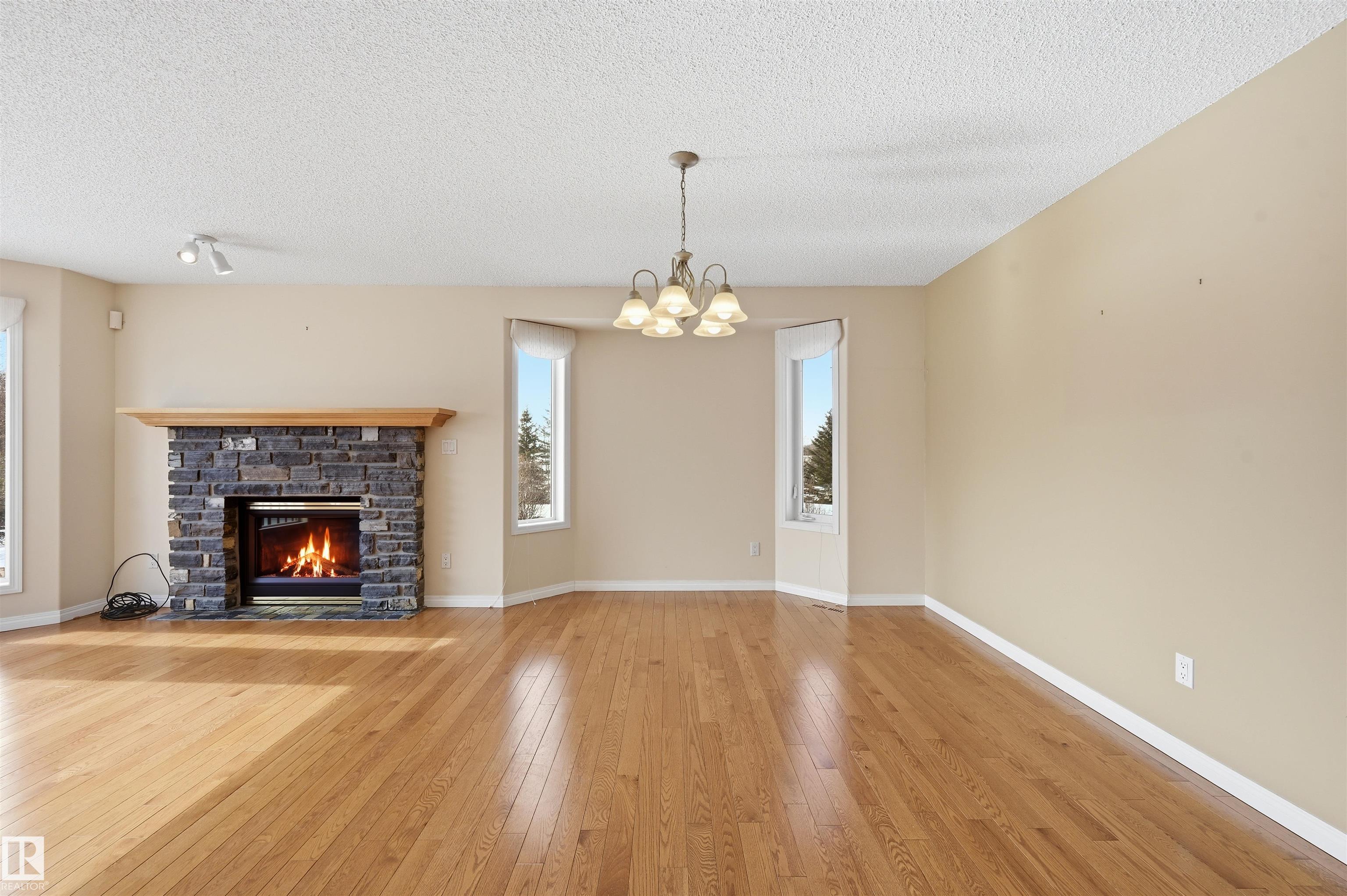 Photo 8 at 370 - 50247 Rge Rd 232, Scottsdale Estates, Rural Leduc County