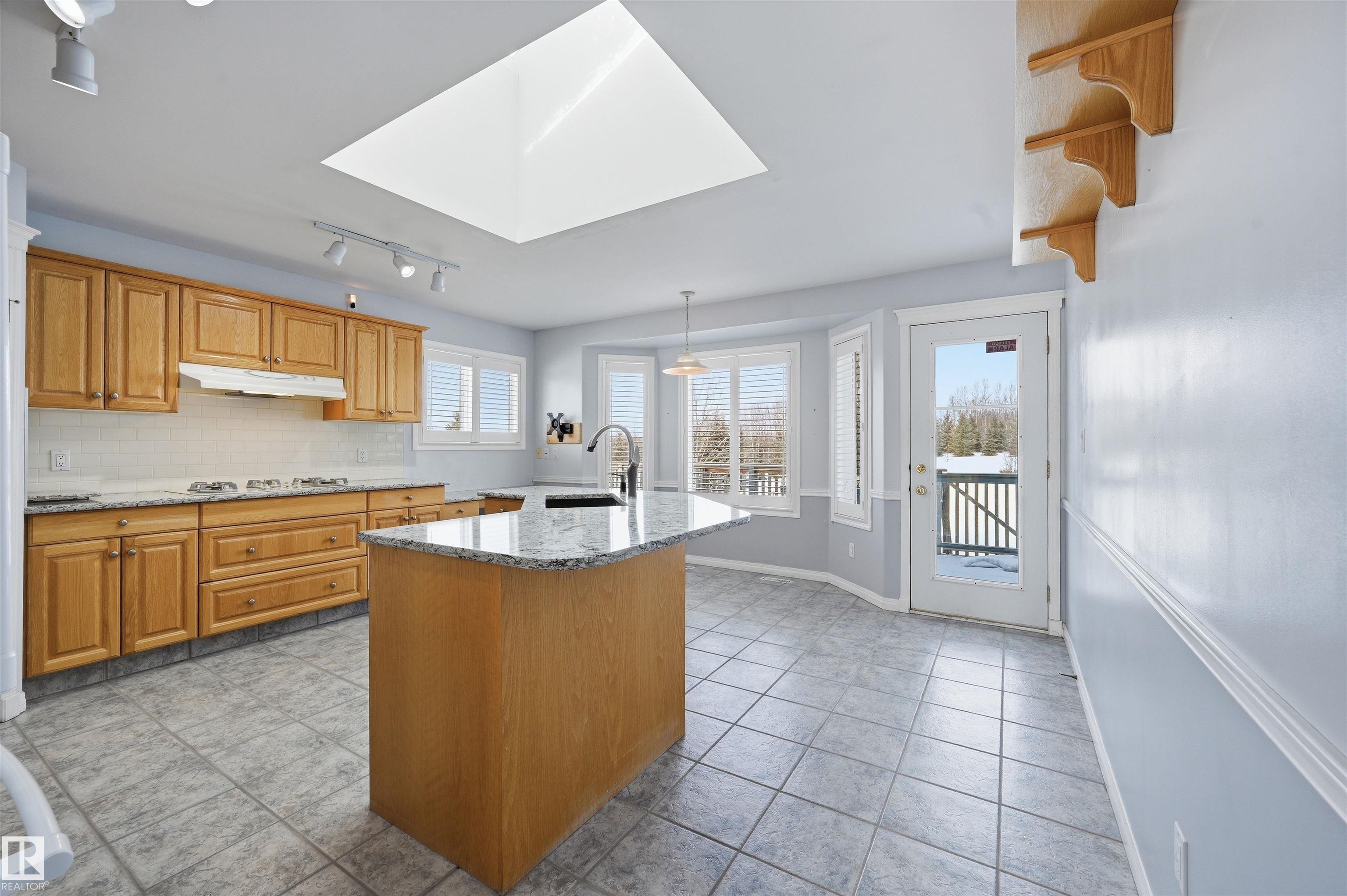 Photo 9 at 370 - 50247 Rge Rd 232, Scottsdale Estates, Rural Leduc County