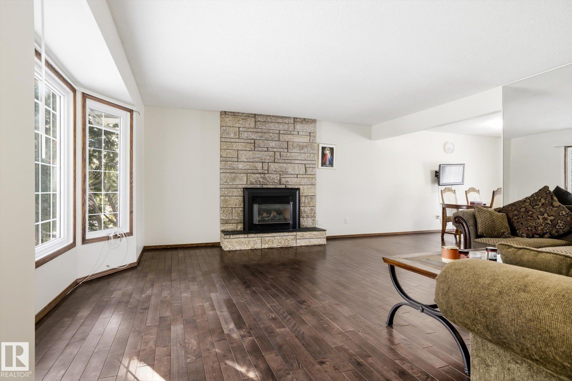 Photo 7 at 83 Bellevue Crescent, Braeside, St. Albert