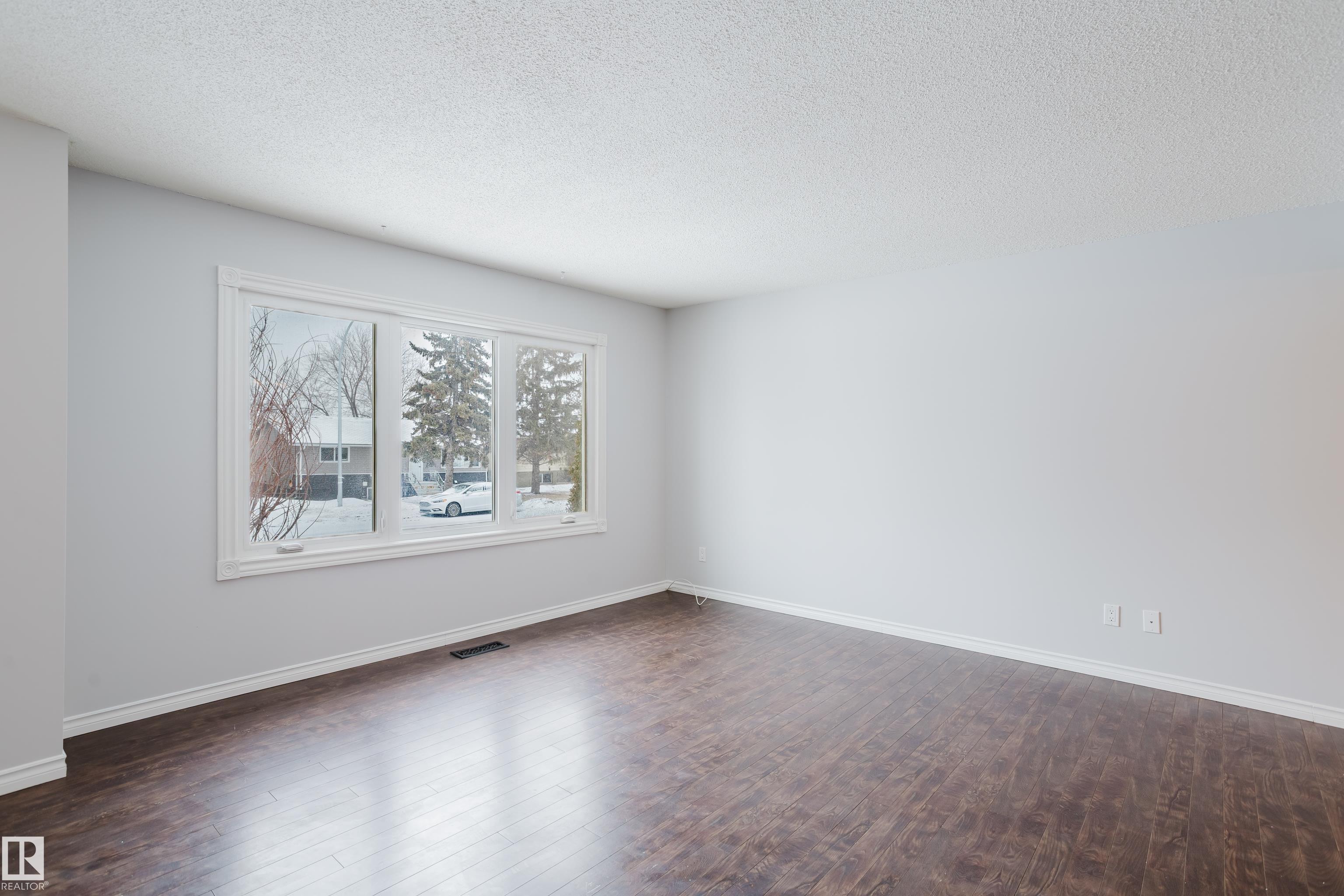 Photo 5 at 12742/ 12744 86 Street NW, Killarney, Edmonton