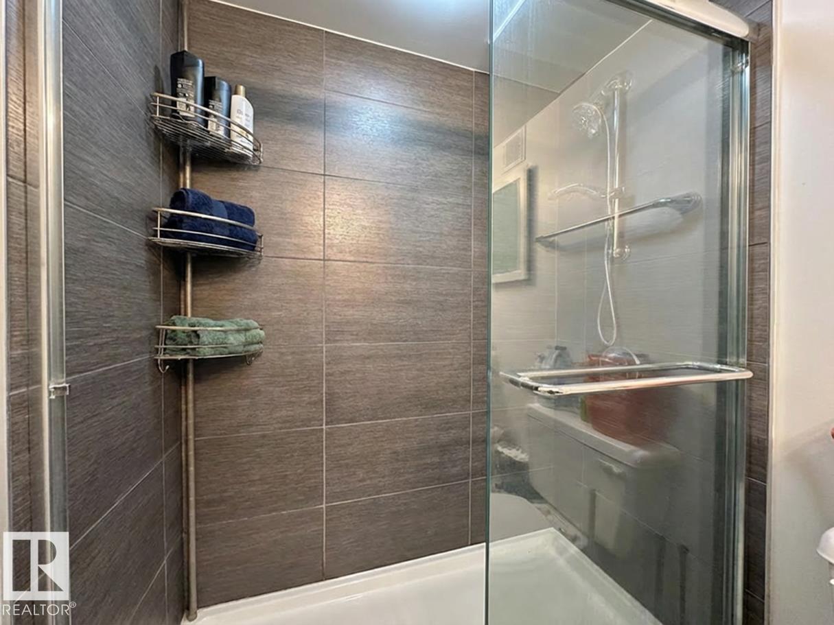 Photo 13 at 1401 - 10883 Saskatchewan Drive NW, Garneau, Edmonton