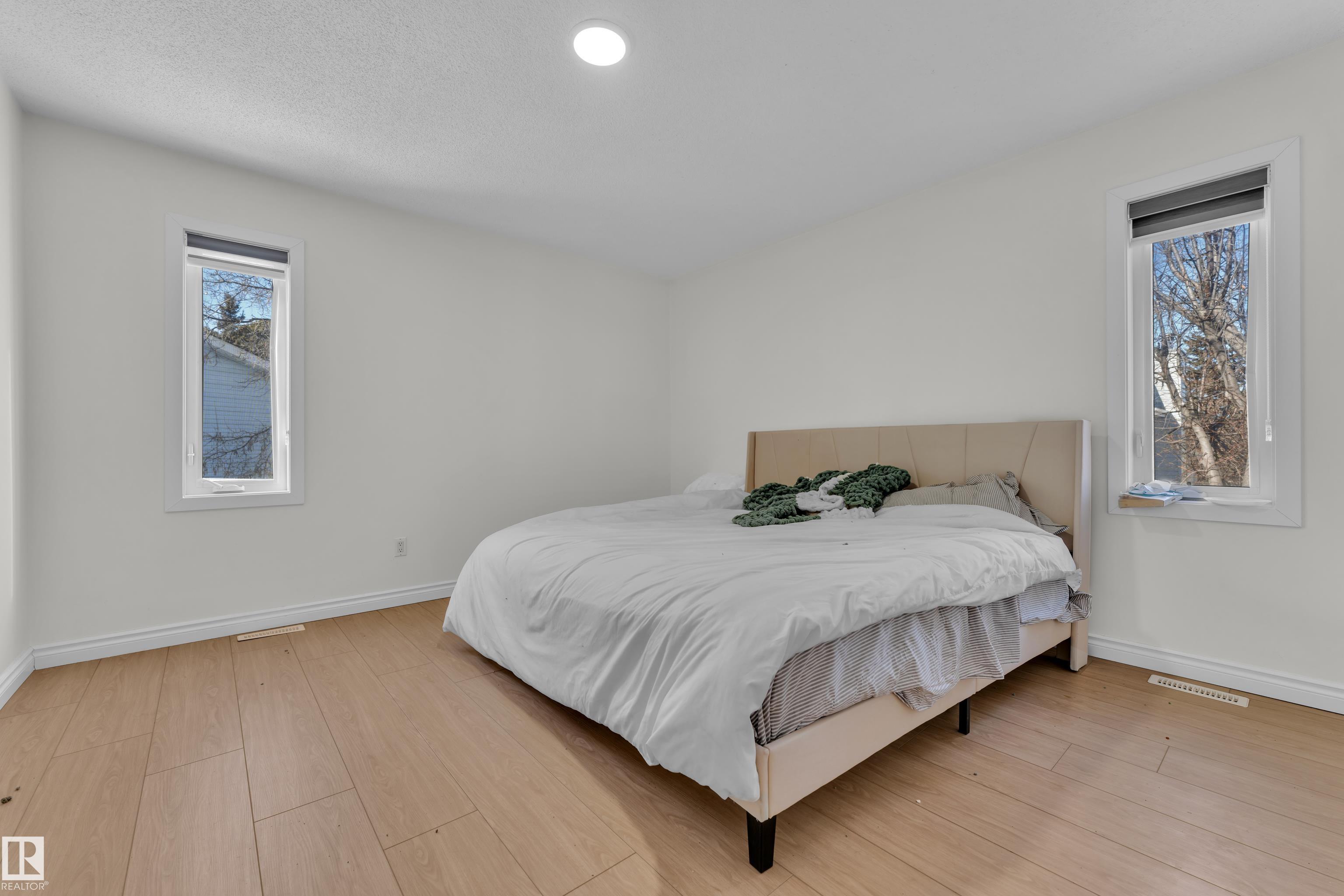Photo 11 at 2536 35 Street NW, Bisset, Edmonton