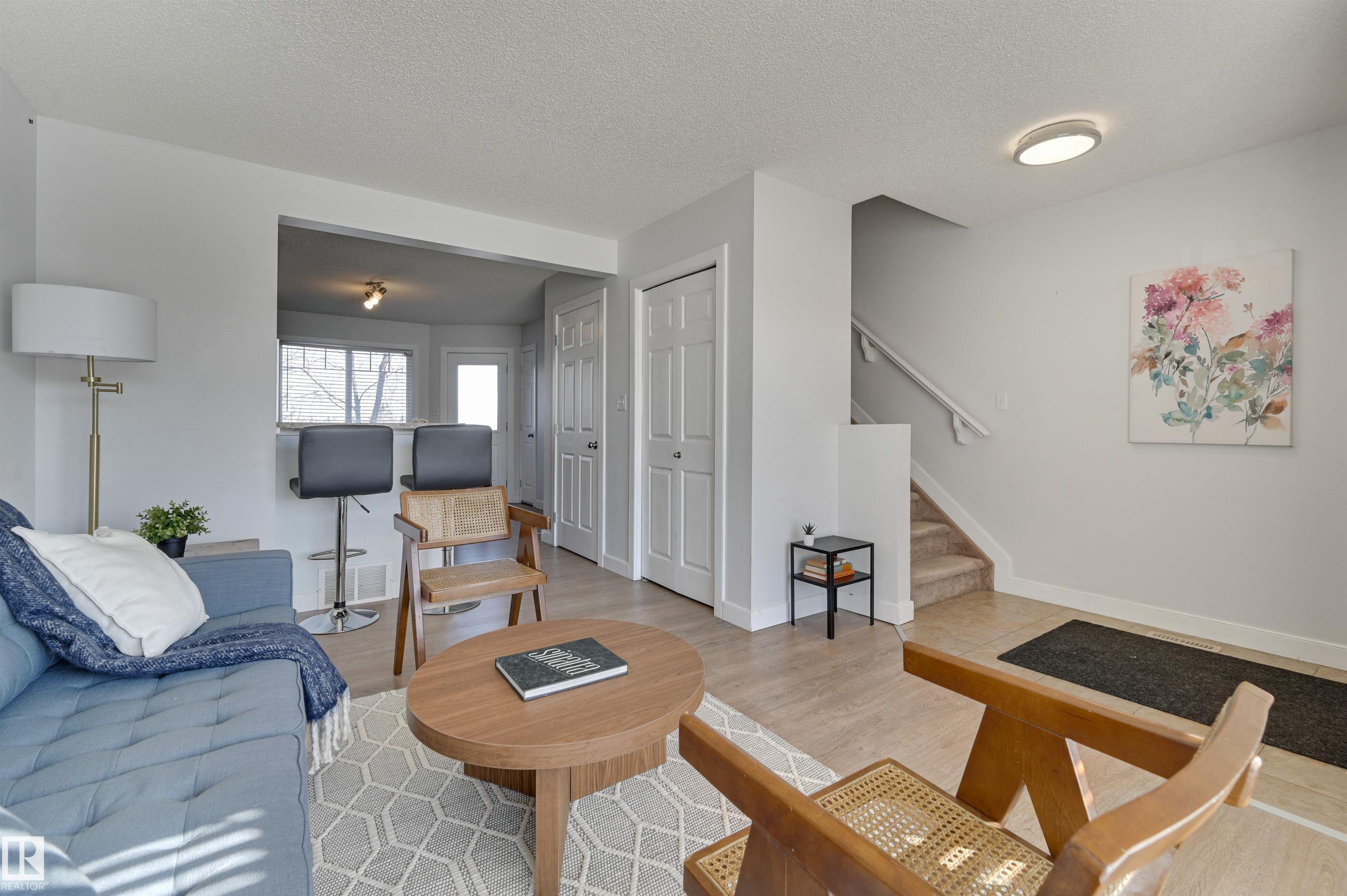 Photo 11 at 21 - 6032 38 Avenue NW, Greenview, Edmonton