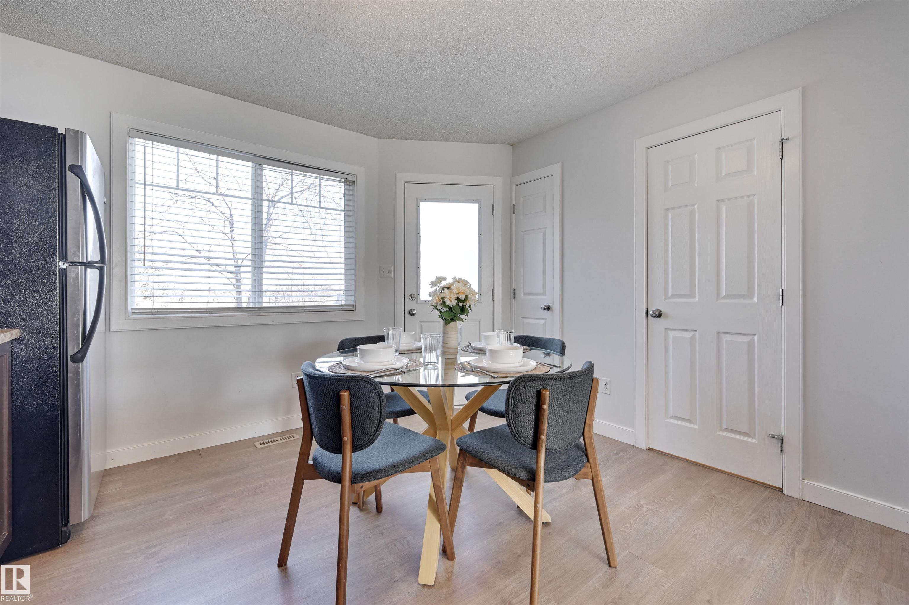 Photo 8 at 21 - 6032 38 Avenue NW, Greenview, Edmonton