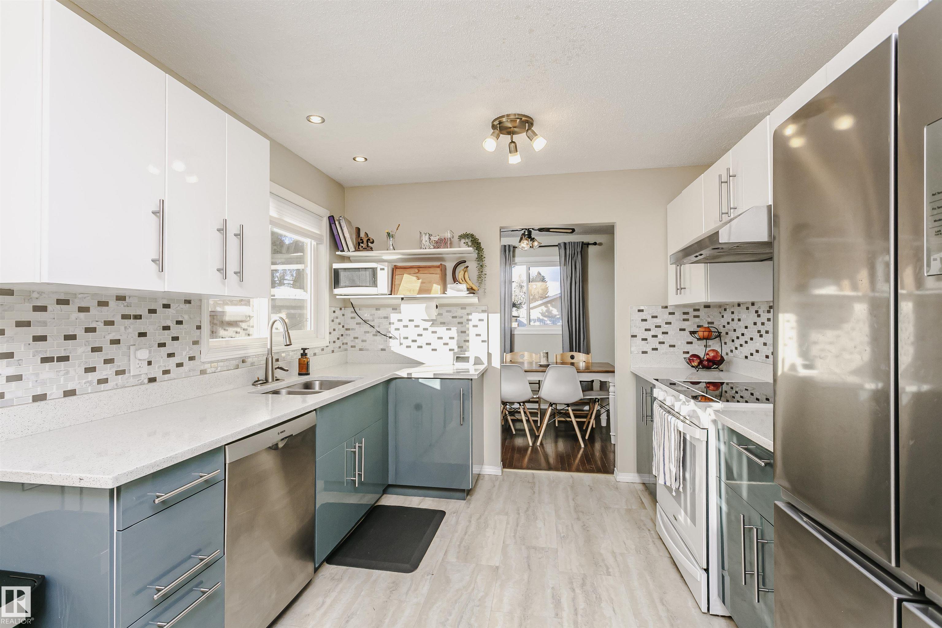 Photo 14 at 9 Burlington Place, Brookwood, Spruce Grove