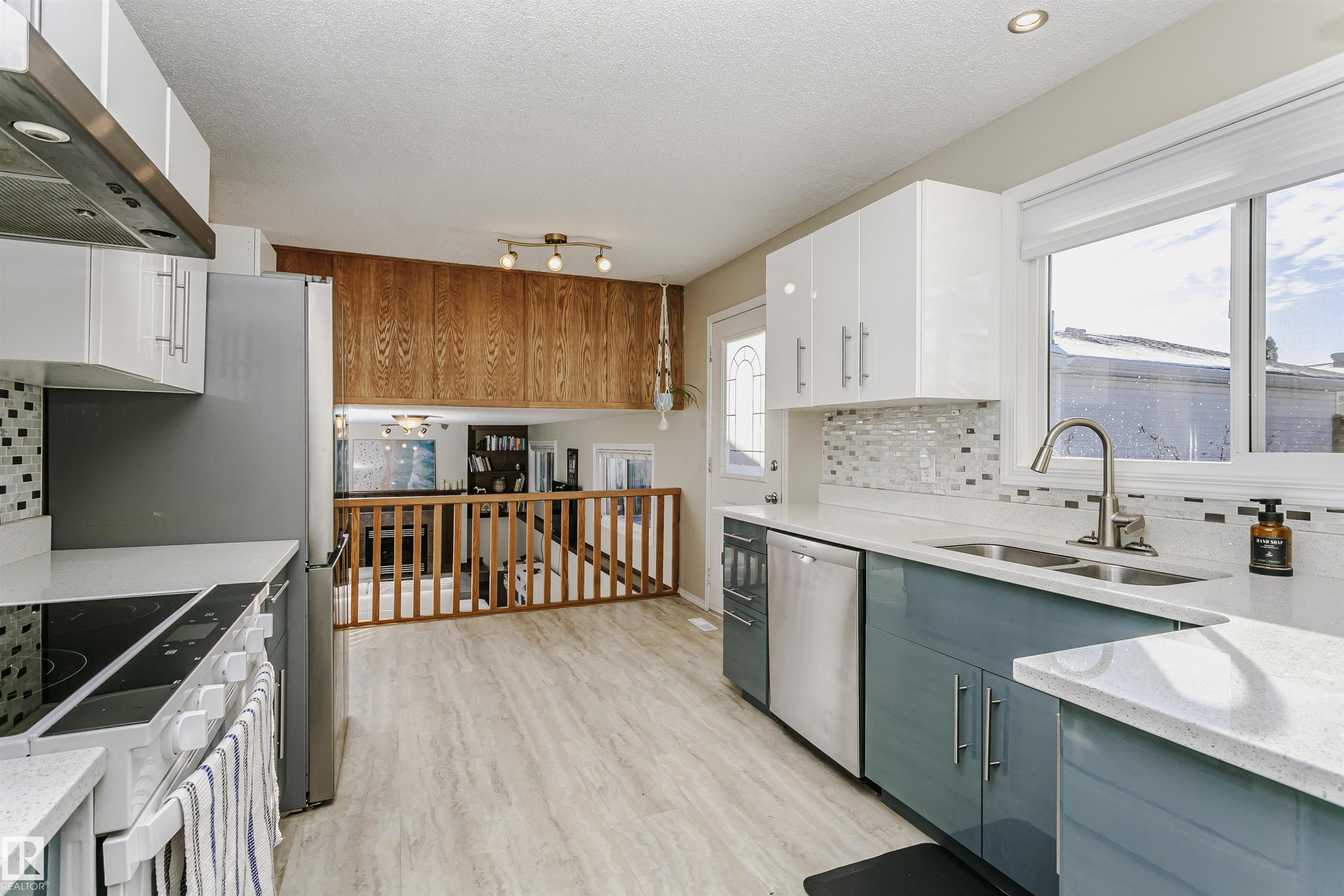 Photo 18 at 9 Burlington Place, Brookwood, Spruce Grove