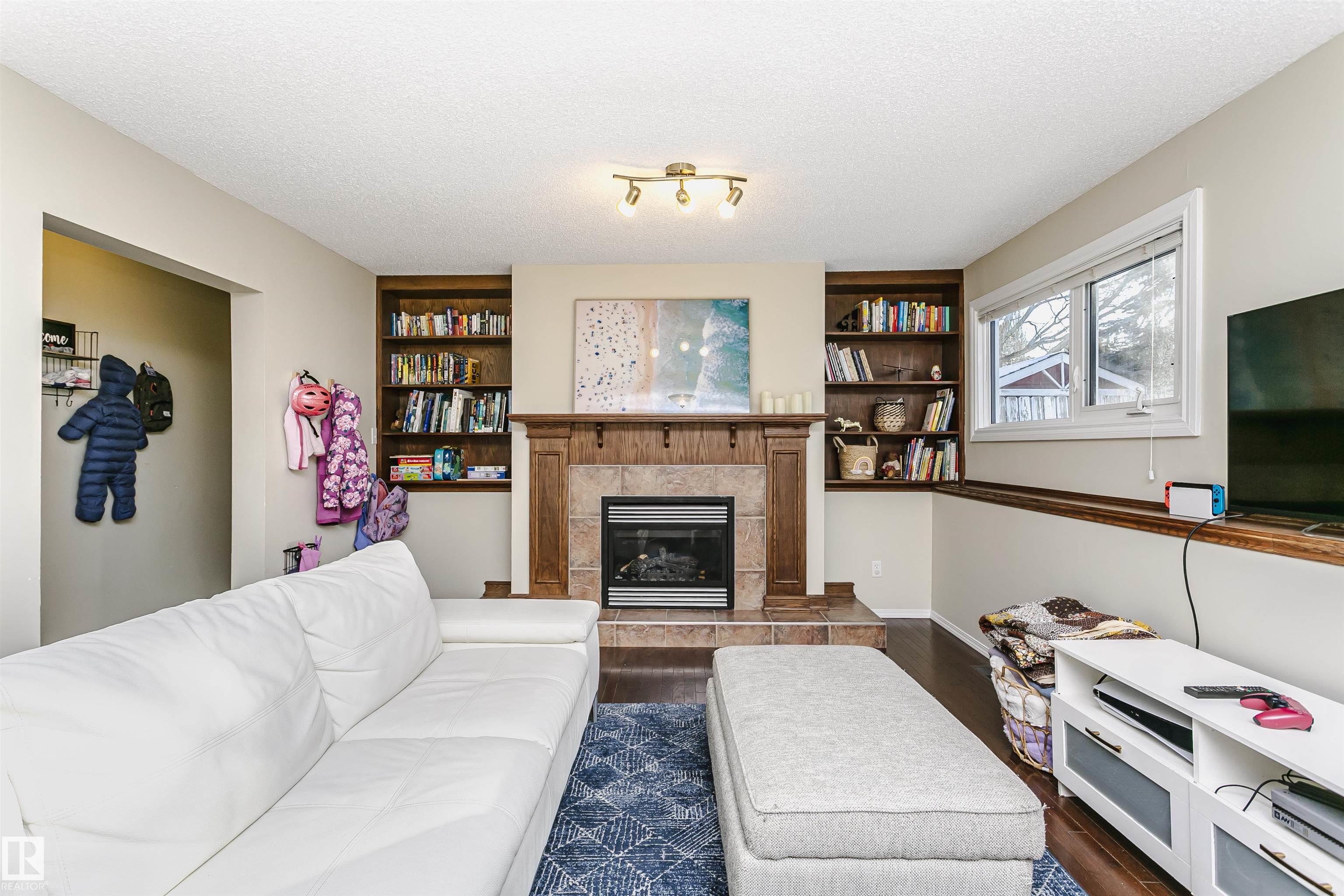 Photo 22 at 9 Burlington Place, Brookwood, Spruce Grove