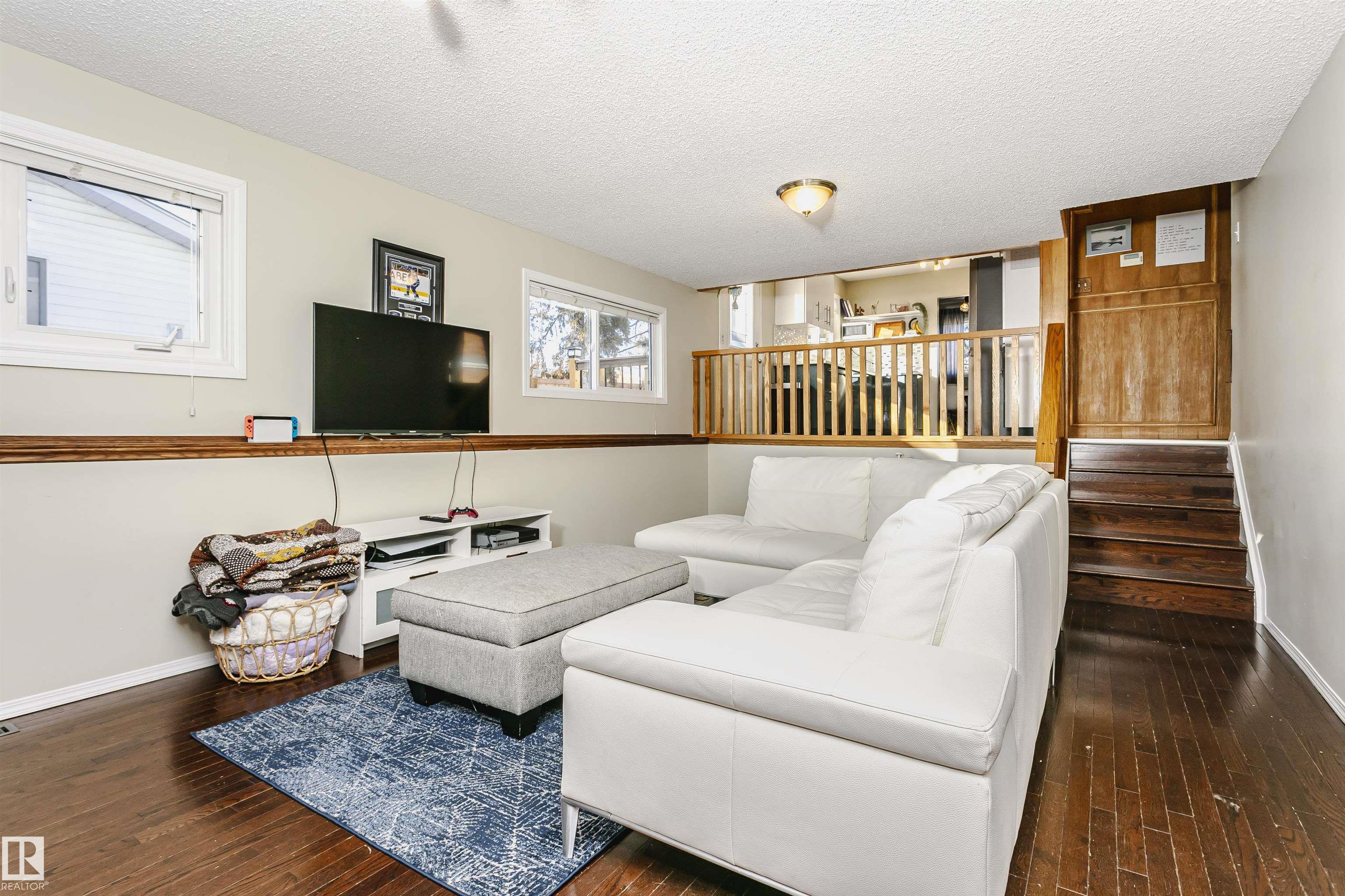 Photo 24 at 9 Burlington Place, Brookwood, Spruce Grove