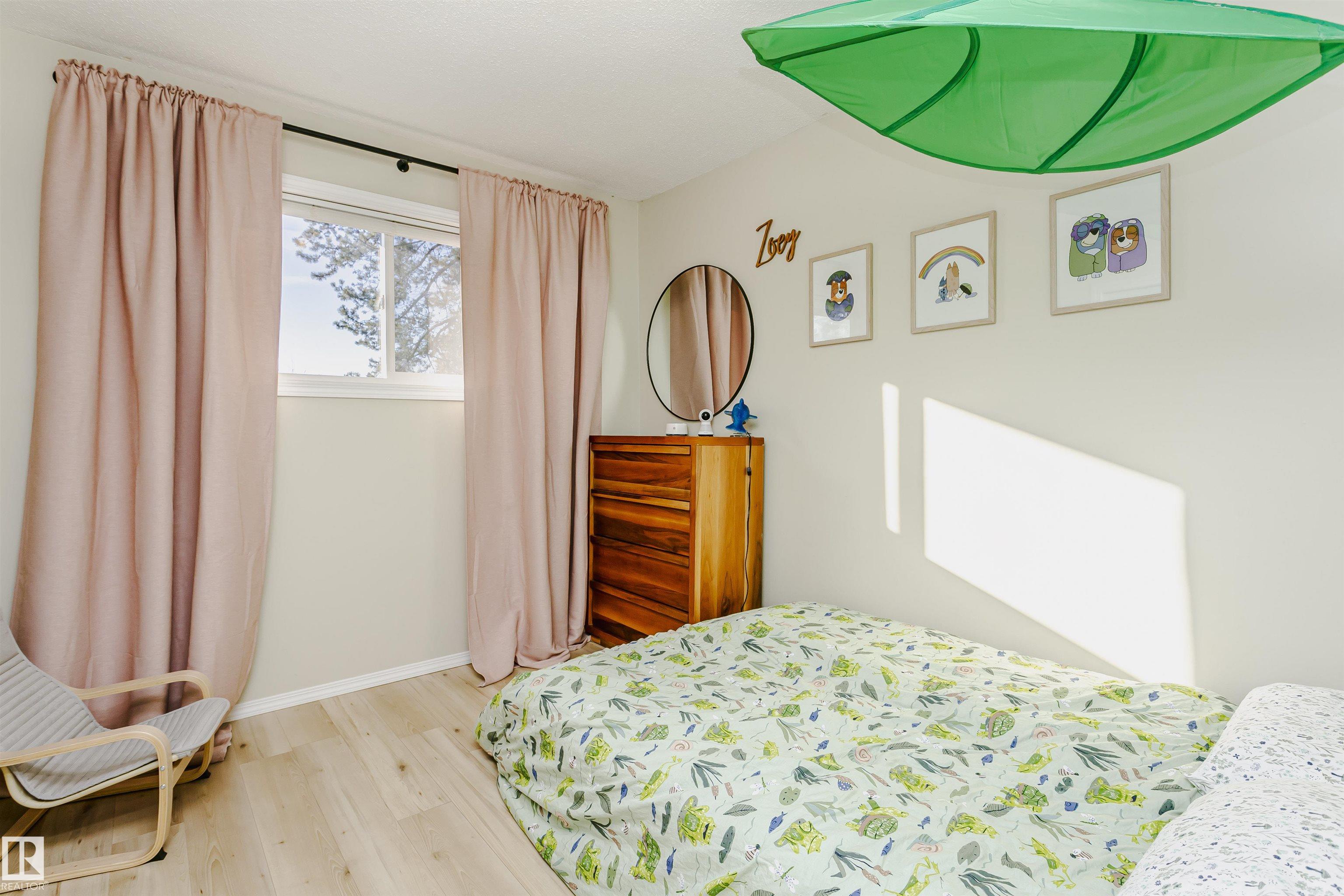 Photo 35 at 9 Burlington Place, Brookwood, Spruce Grove