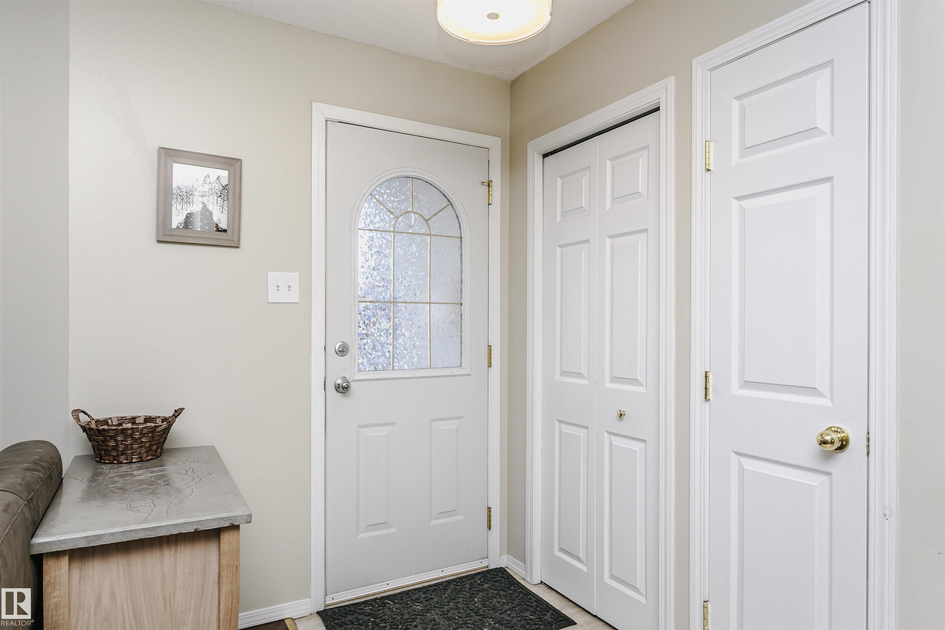 Photo 5 at 9 Burlington Place, Brookwood, Spruce Grove