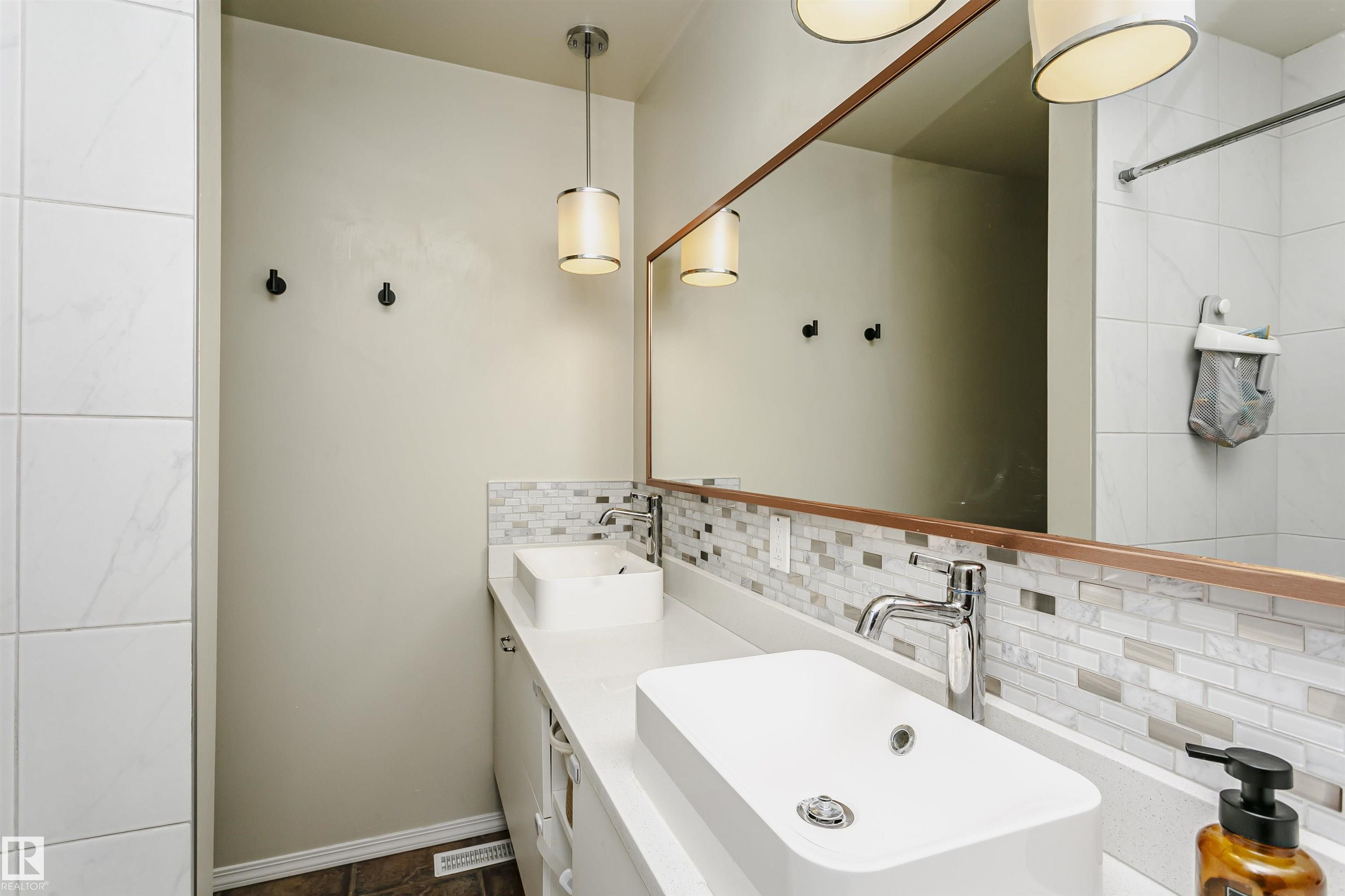 Photo 41 at 9 Burlington Place, Brookwood, Spruce Grove