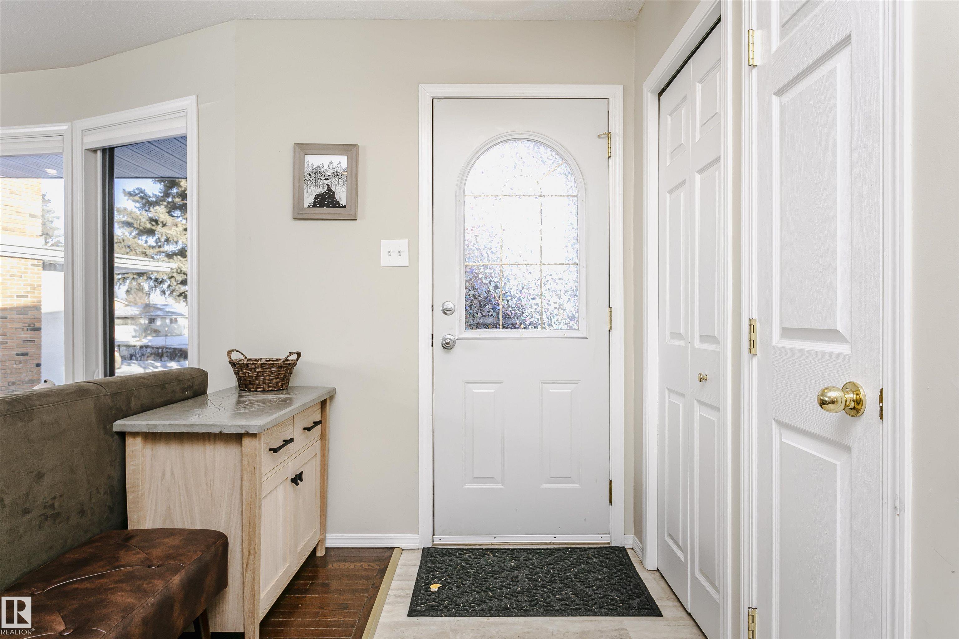 Photo 6 at 9 Burlington Place, Brookwood, Spruce Grove