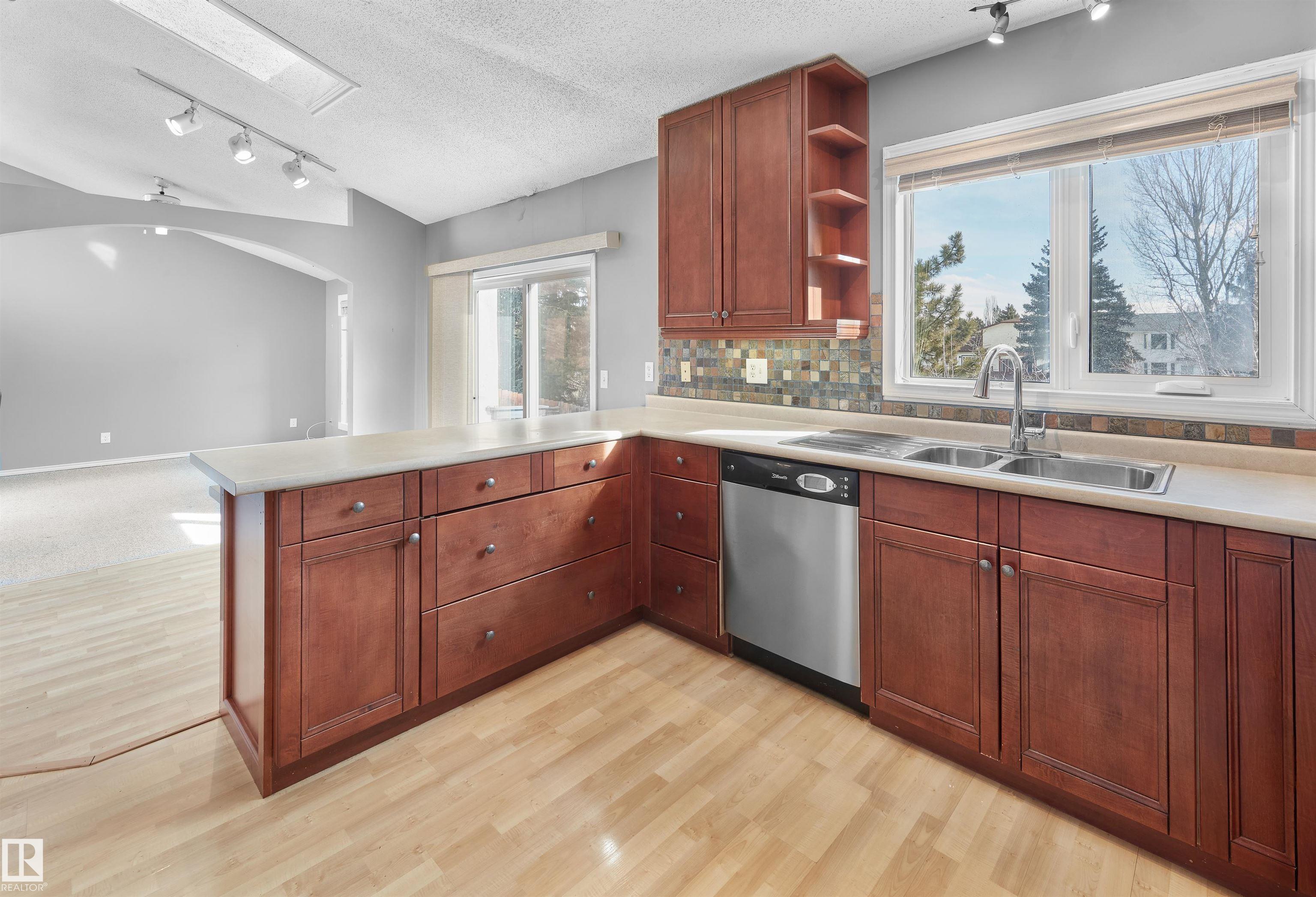 Photo 13 at 4203 Ramsay Crescent NW, Ramsay Heights, Edmonton