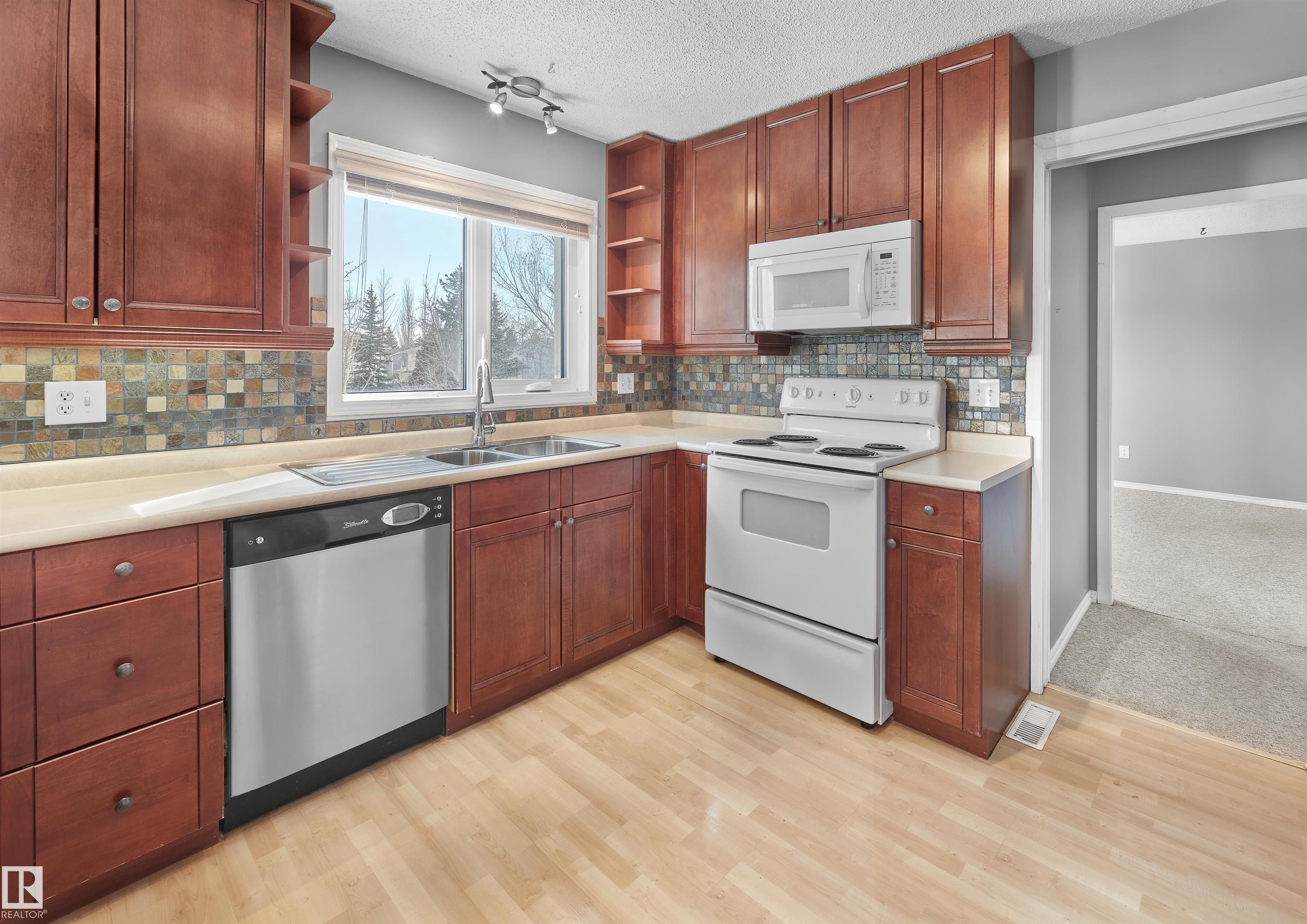 Photo 14 at 4203 Ramsay Crescent NW, Ramsay Heights, Edmonton