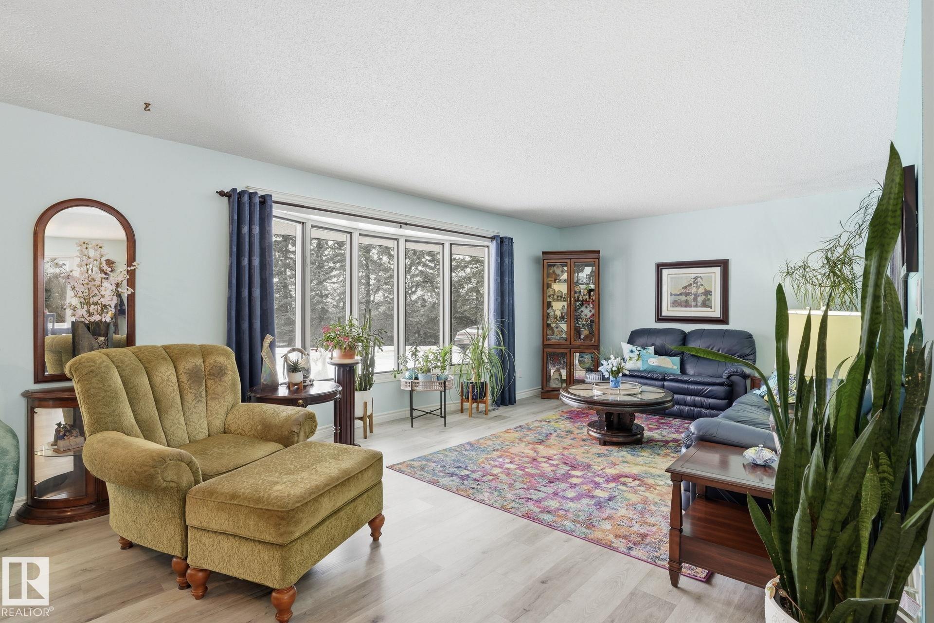 Photo 4 at 1551 Ellerslie Road SW, Decoteau, Edmonton