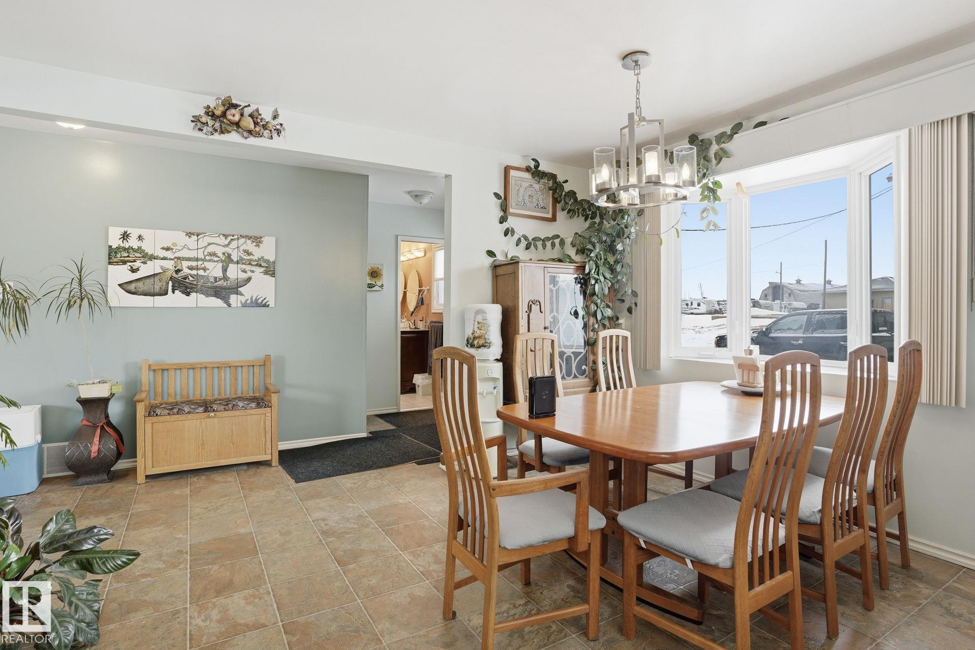 Photo 33 at 1551 Ellerslie Road SW, Decoteau, Edmonton