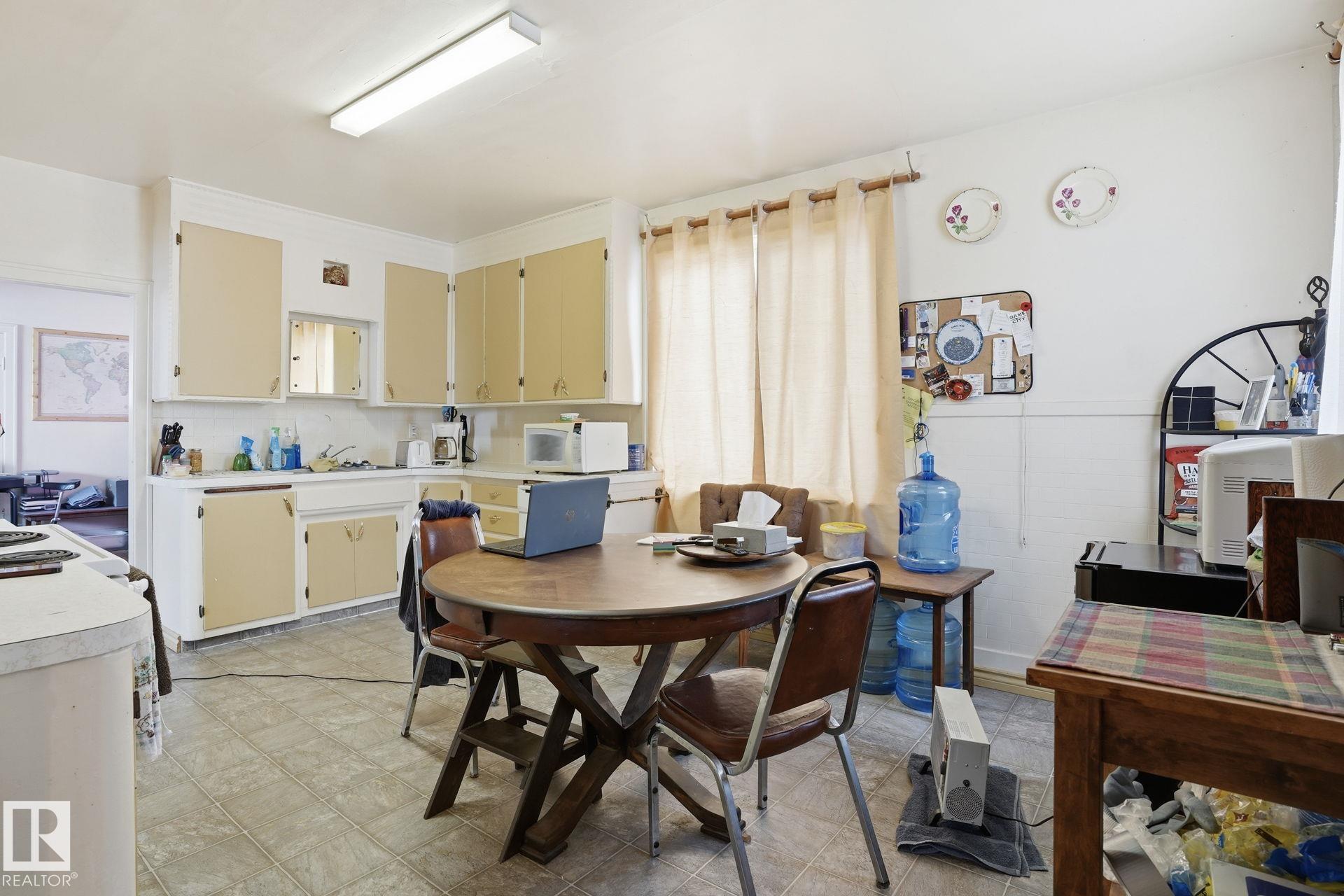 Photo 58 at 1551 Ellerslie Road SW, Decoteau, Edmonton